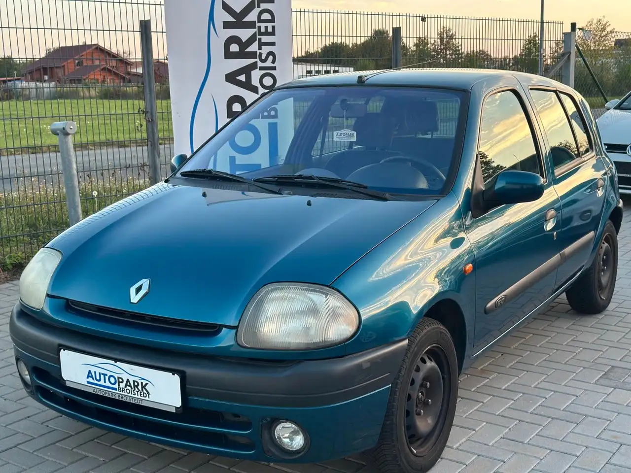 Renault Clio TÜV NEU KLIMA/AHK, foto 3