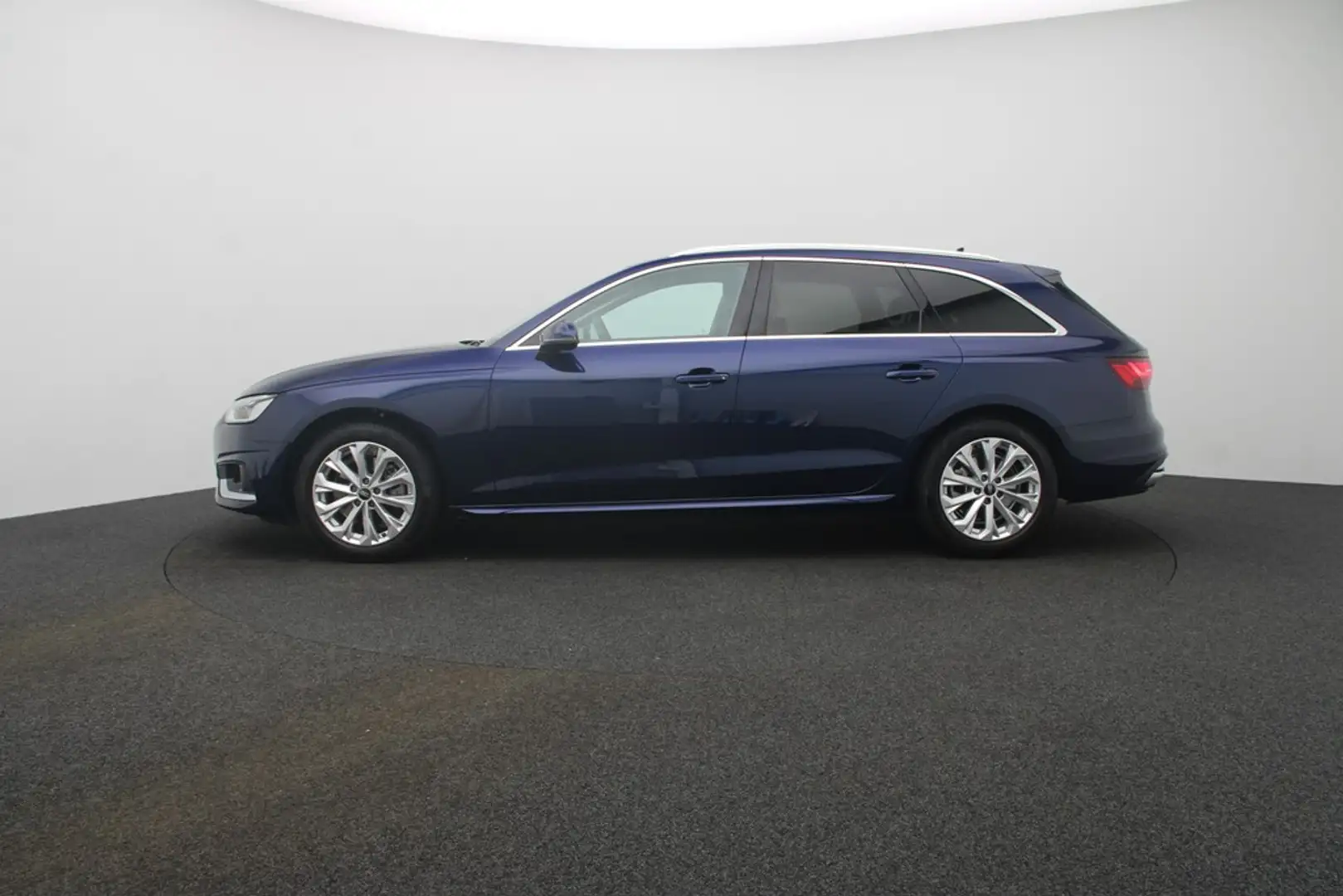 Audi A4 Avant 35 TFSI . Virt.Cockpit LED Navi ACC AHK Blau - 2
