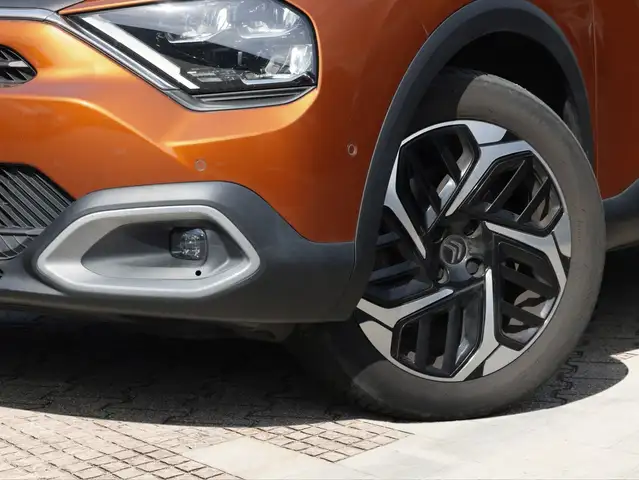 Citroen C4 view 5
