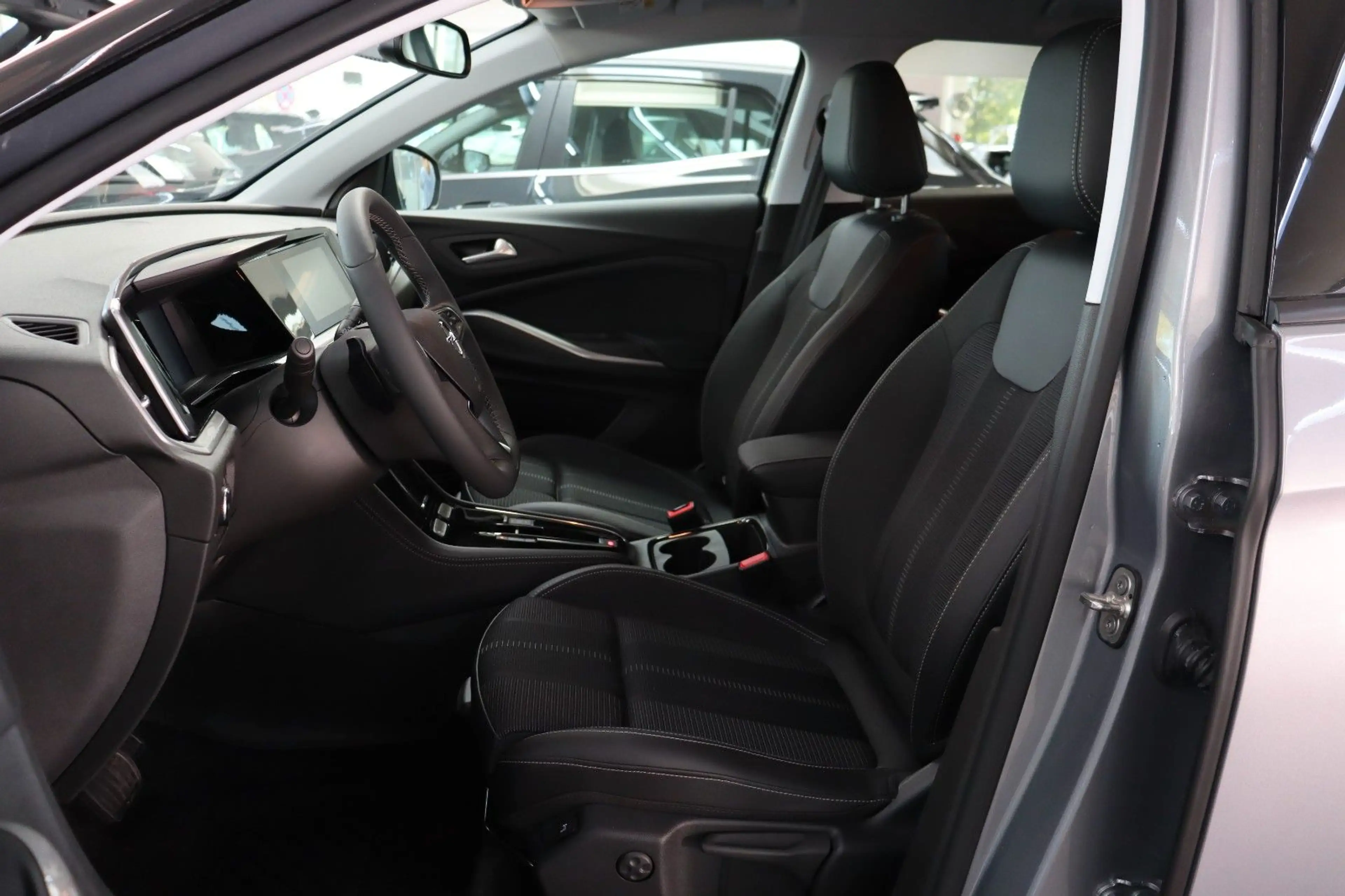 Opel Grandland X Grandland 1.6 Turbo AT GS T.Leder SHZ LED SOFORT — photo 8