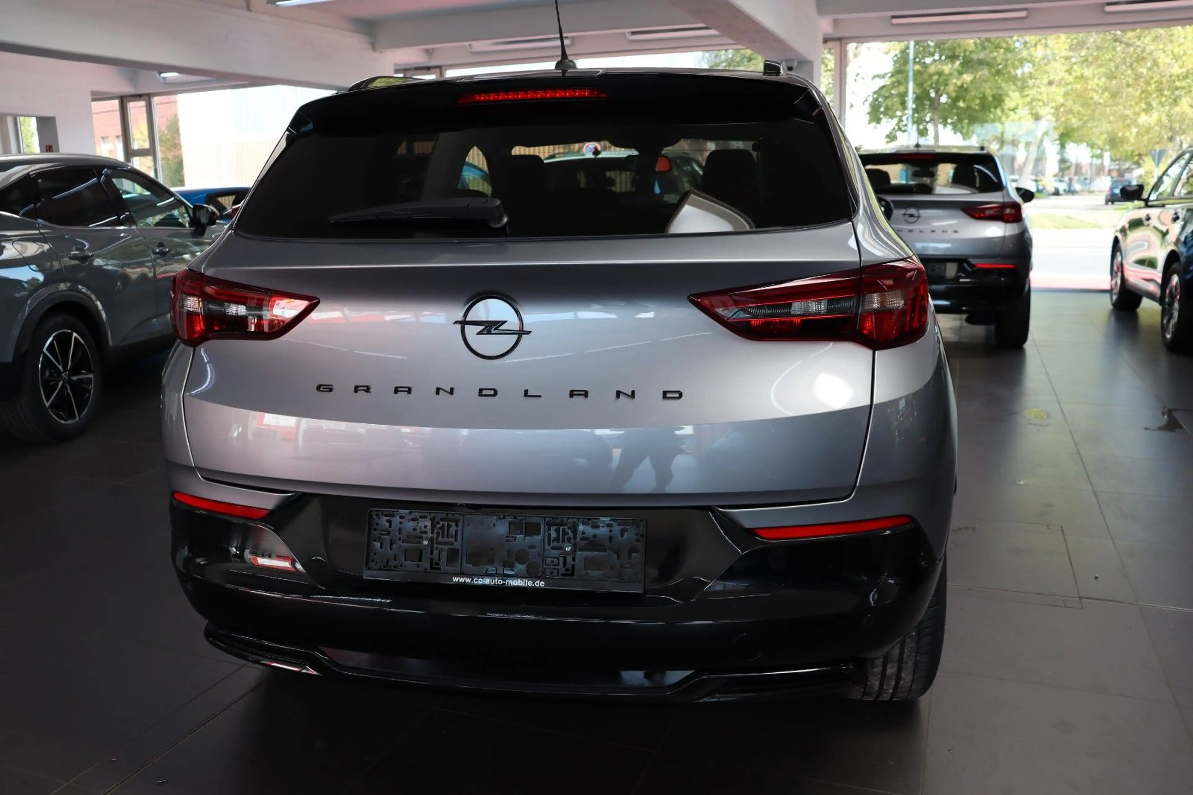 Opel Grandland X Grandland 1.6 Turbo AT GS T.Leder SHZ LED SOFORT — photo 5