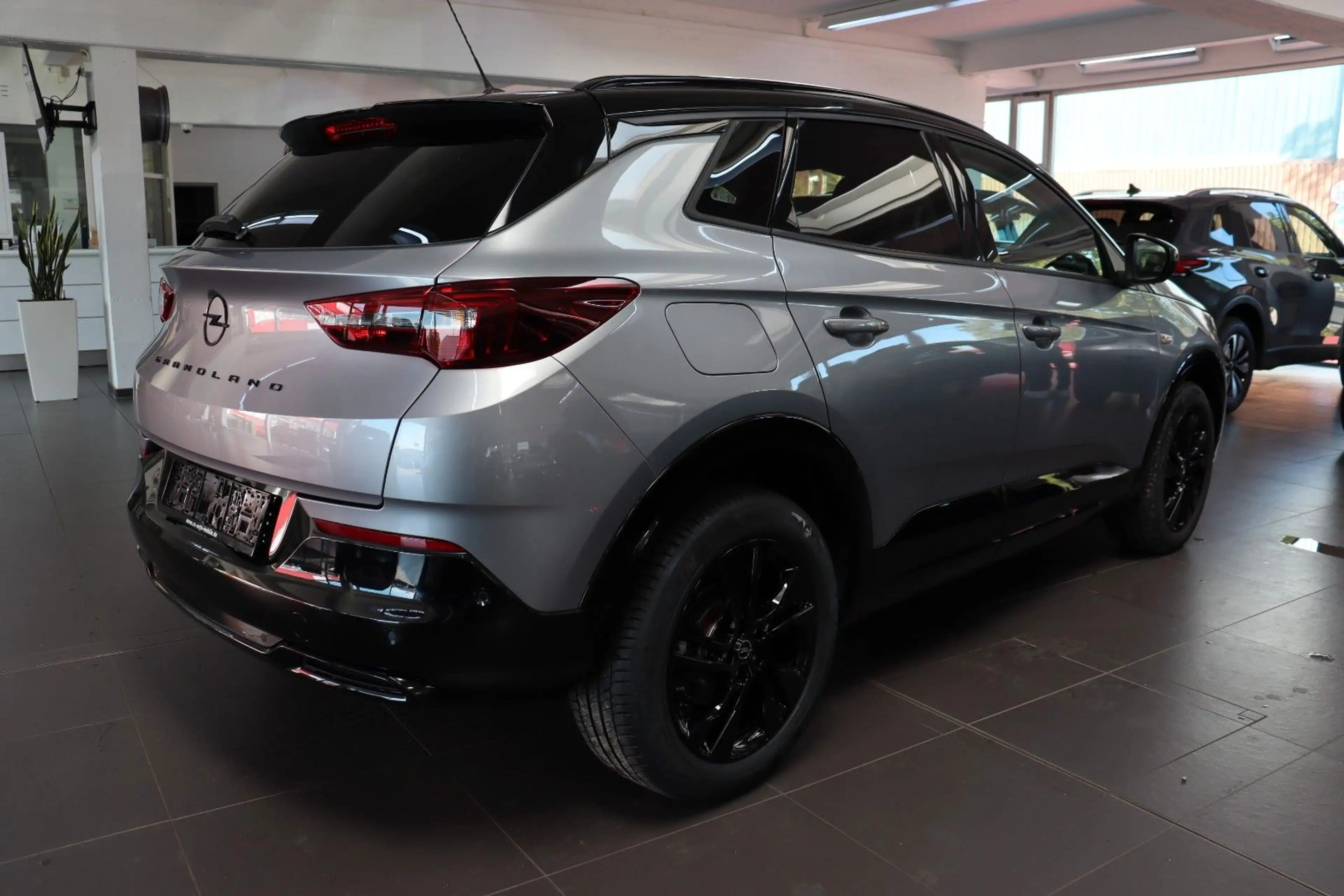 Opel Grandland X Grandland 1.6 Turbo AT GS T.Leder SHZ LED SOFORT — photo 4