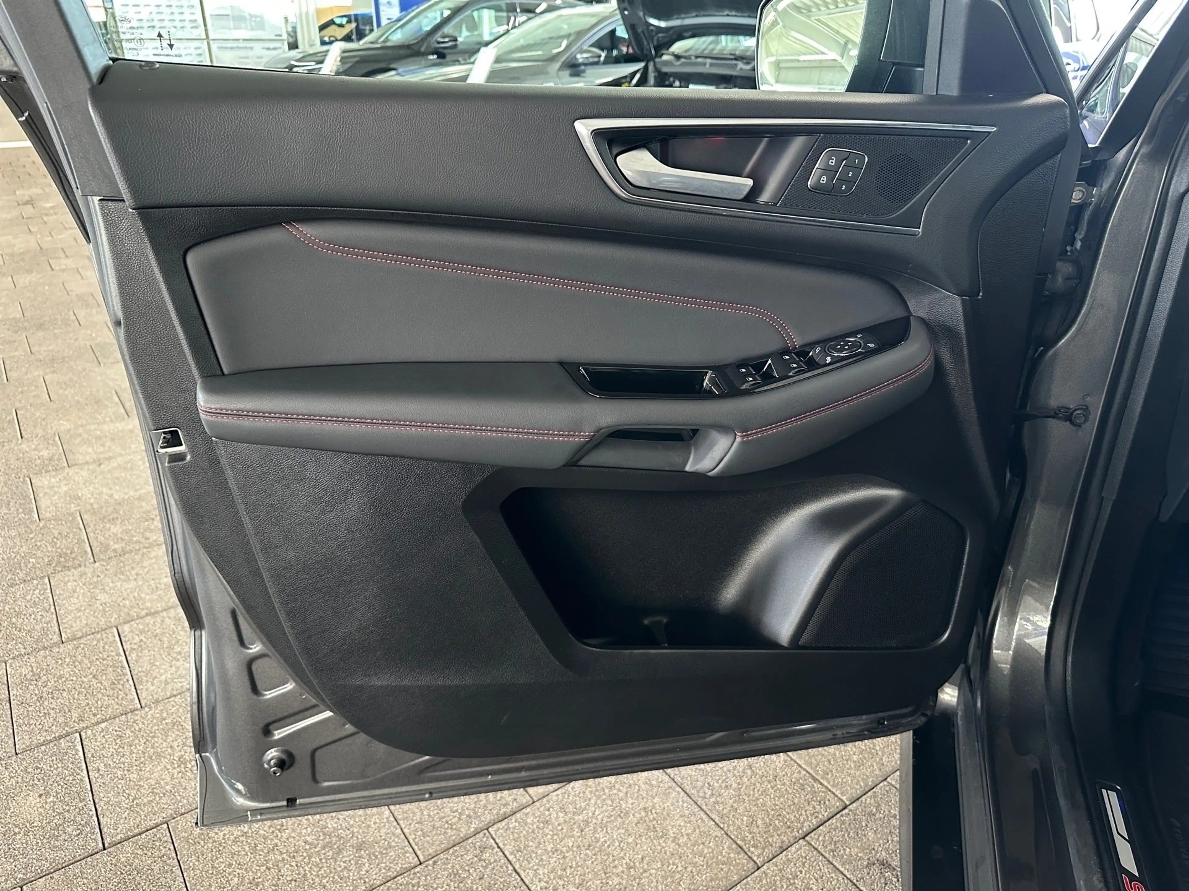 Ford S-Max 2.5 Duratec FHEV ST-LINE — photo 10