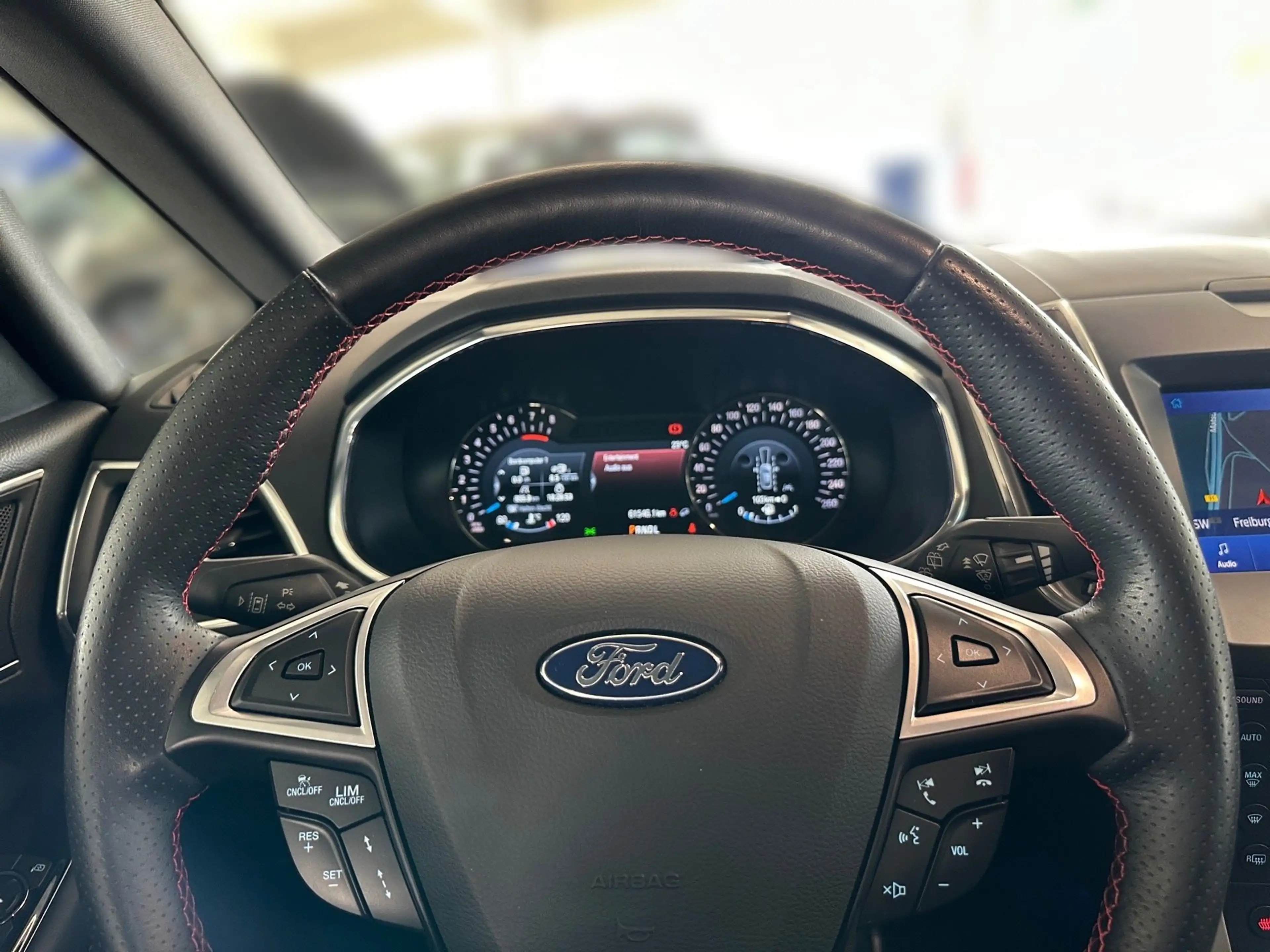 Ford S-Max 2.5 Duratec FHEV ST-LINE — photo 12