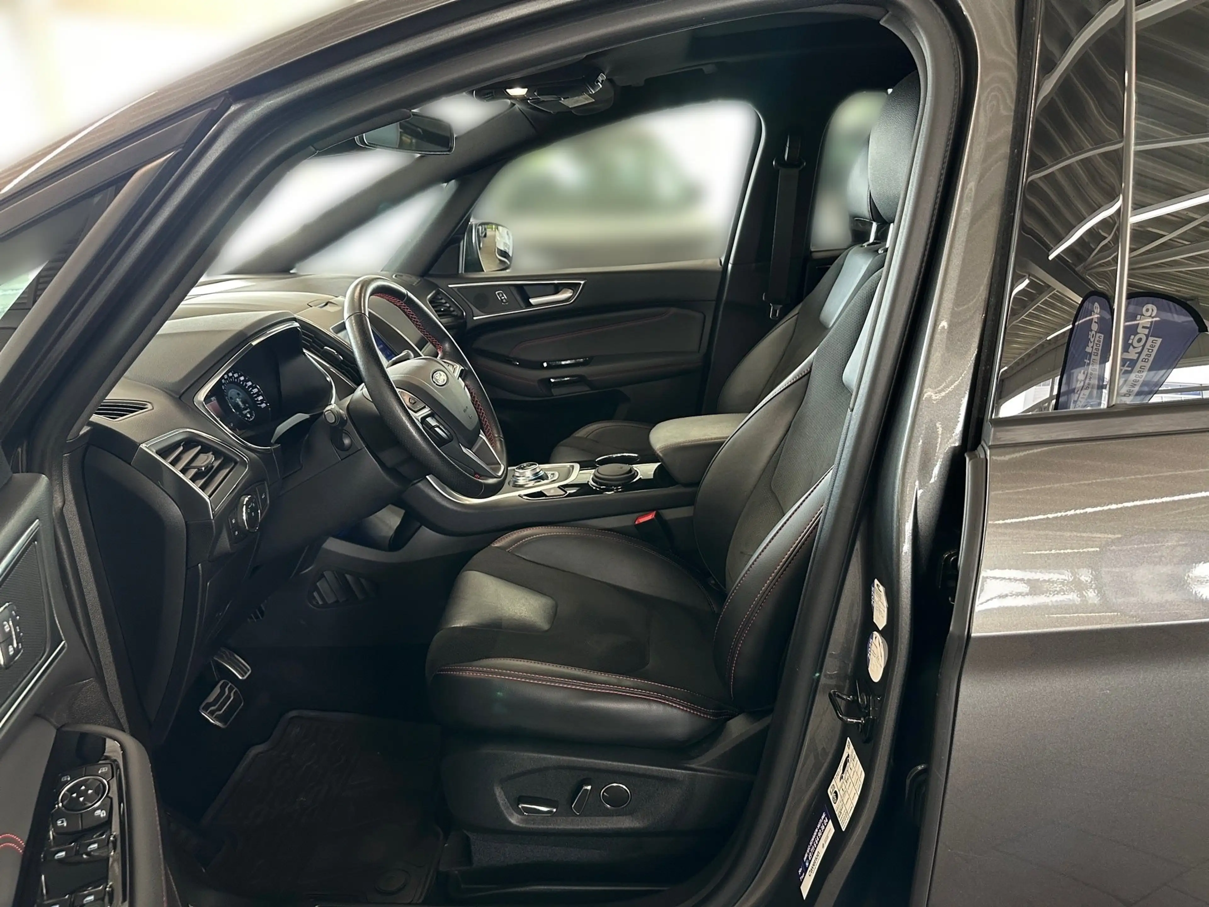 Ford S-Max 2.5 Duratec FHEV ST-LINE — photo 9