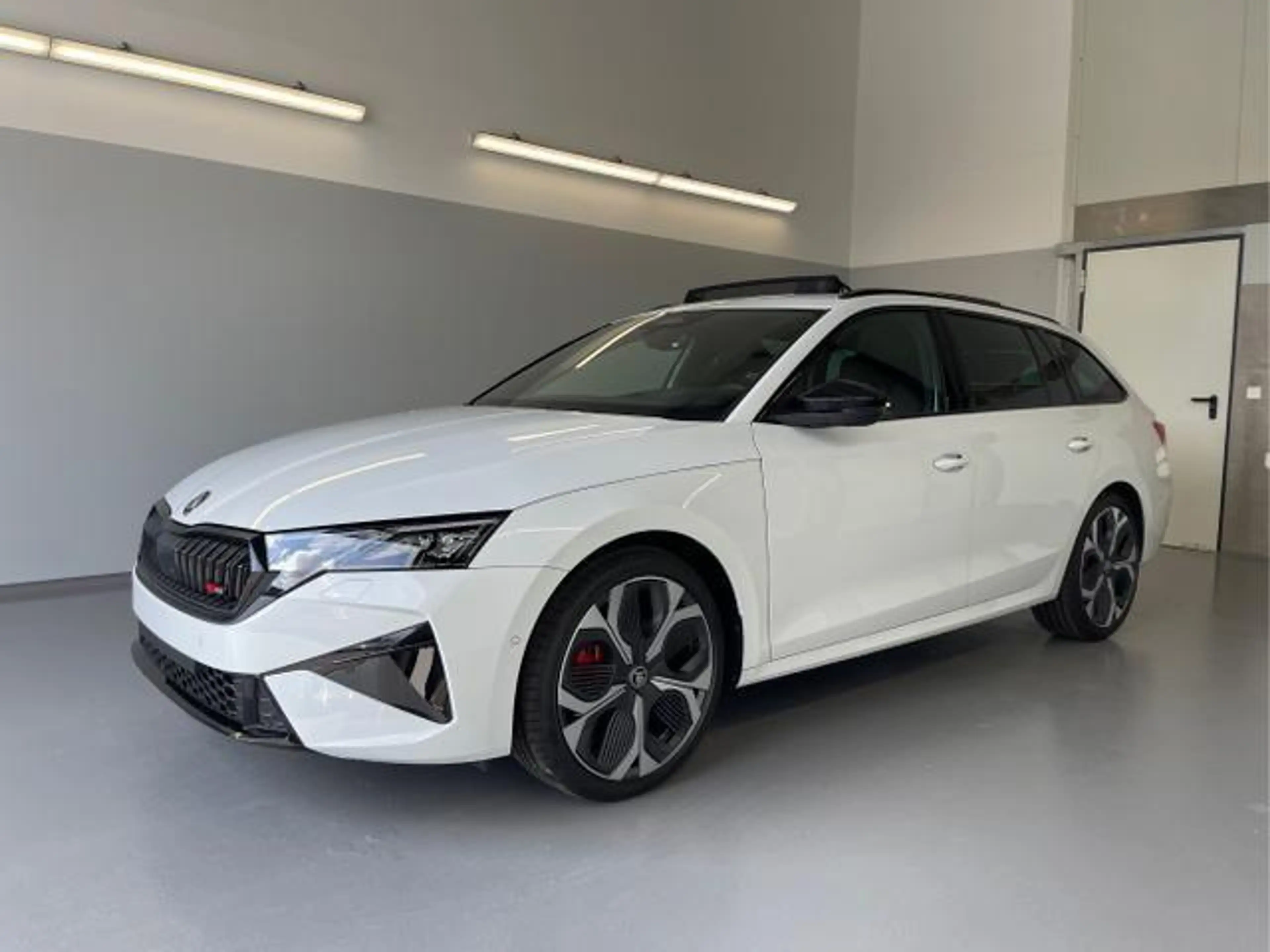 Skoda Octavia Combi RS 265PS DSG HUD+Pano+360°+DCC+AHK+CANTON+Ma