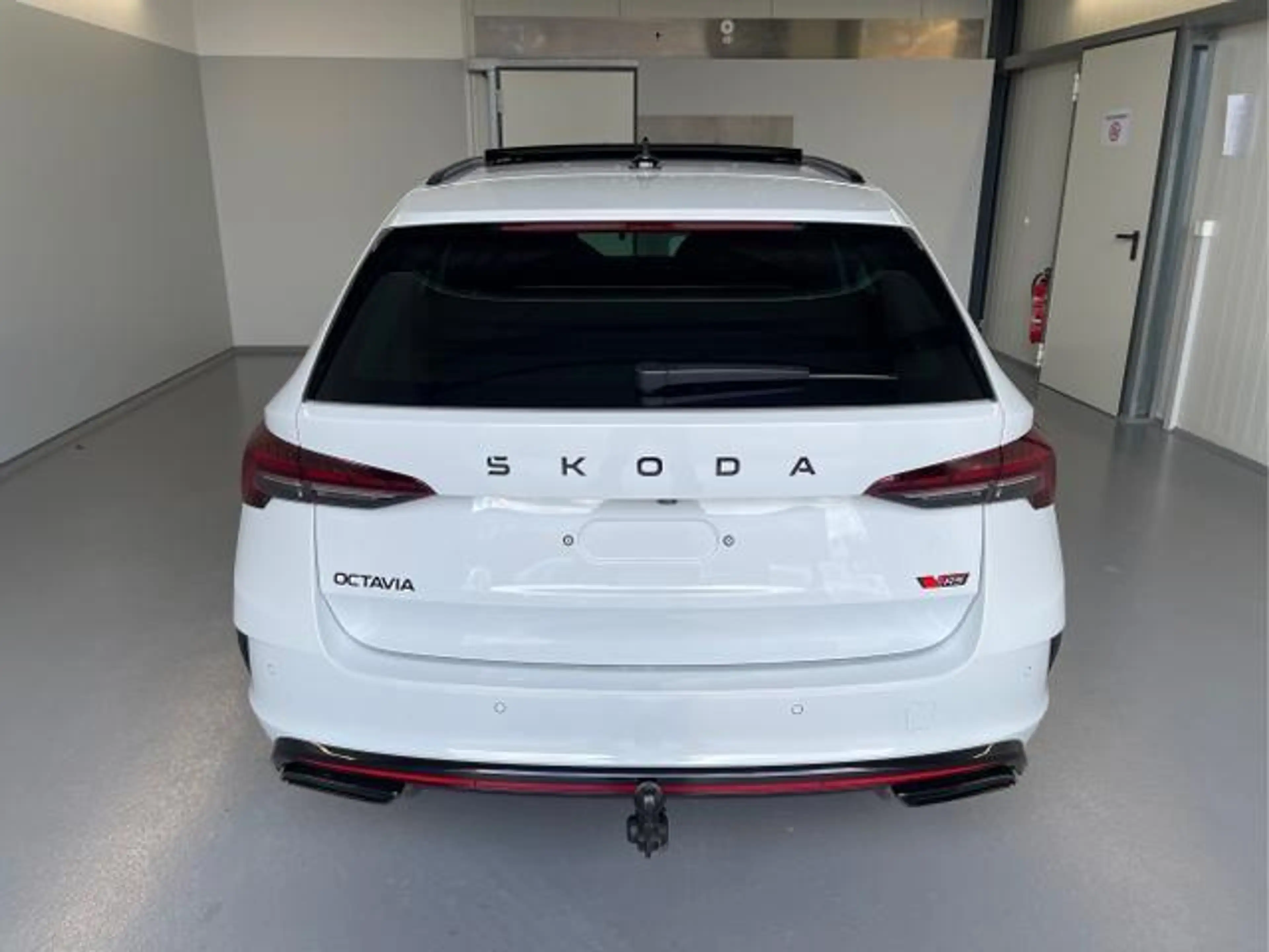 Skoda Octavia Combi RS 265PS DSG HUD+Pano+360°+DCC+AHK+CANTON+Ma — photo 5