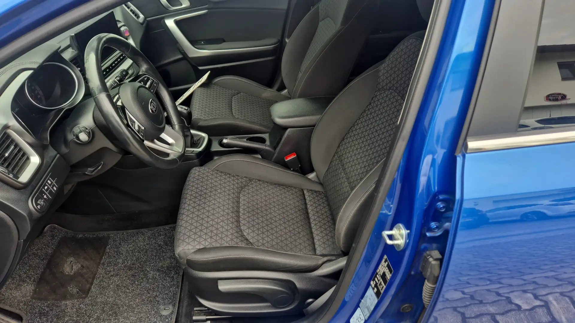 Kia Ceed SW / cee'd SW 1,6 CRDi SCR ISG Silber - 2