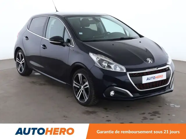 Peugeot 208 view 8