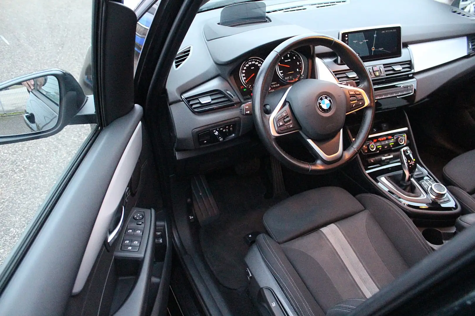 BMW 218 d Gran Tourer Aut. Head UP|LED|Shadow Line|Spur... Schwarz - 2