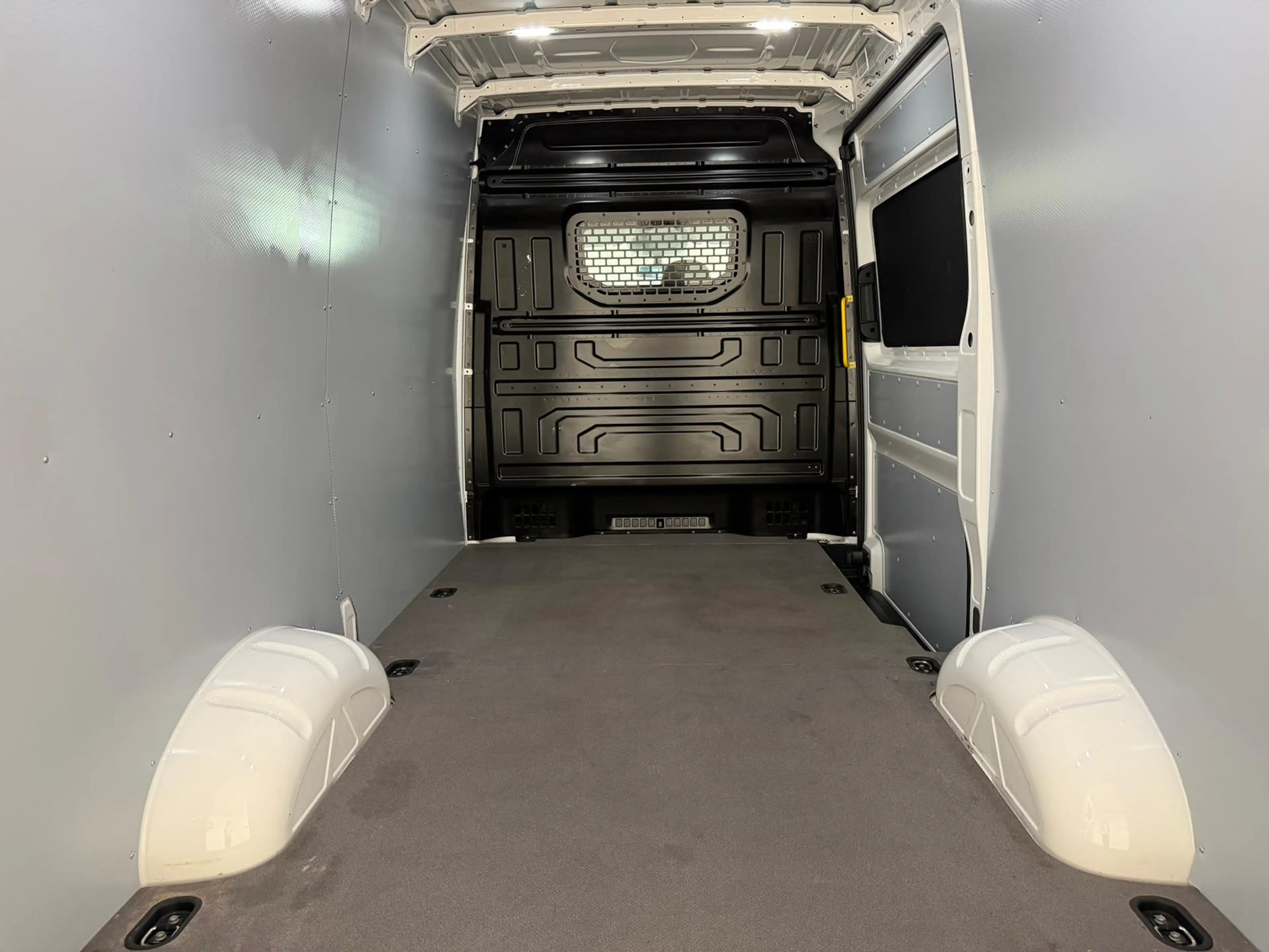 Volkswagen Crafter 35 Kasten,4Motion,MR,Klima,Radio,AHK — photo 6