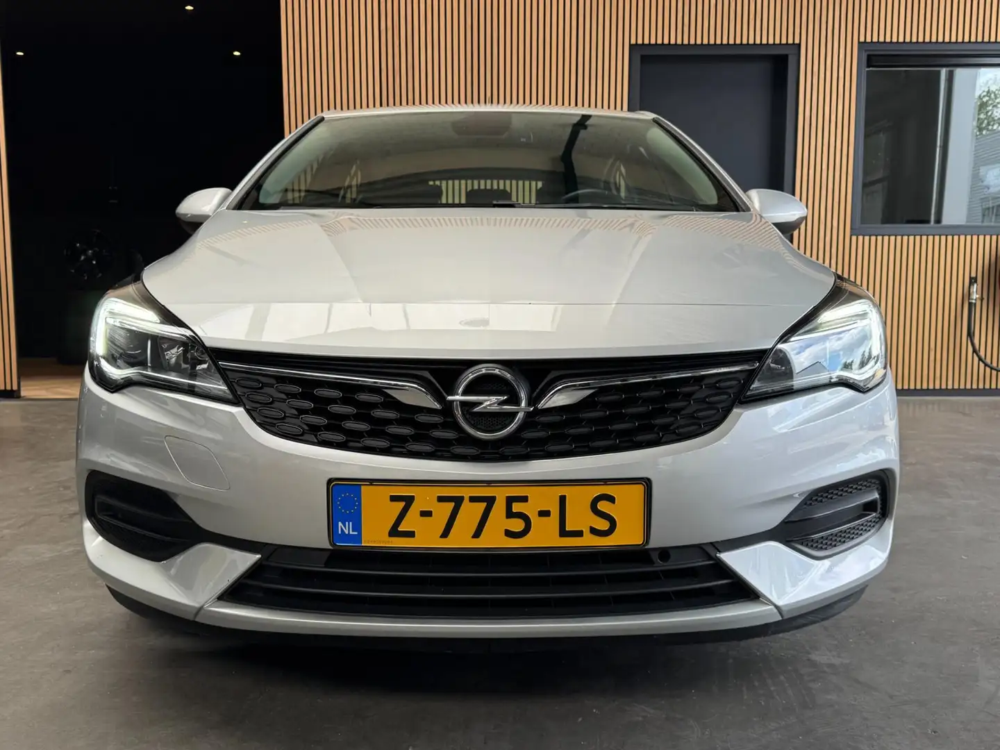Opel Astra 1.2 Edition Carplay|Airco|Cruise|Navi|PDC Gris - 2