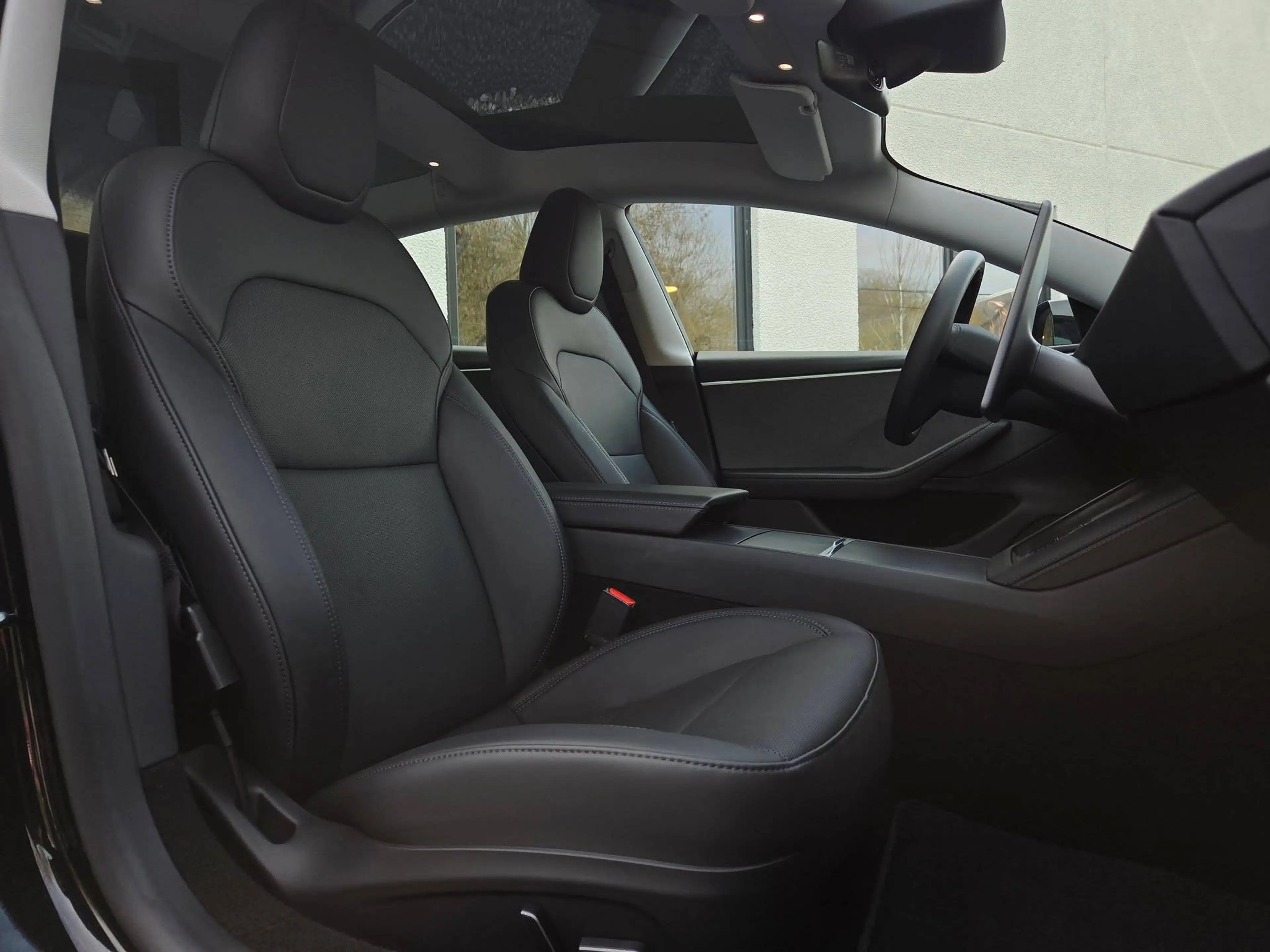 Tesla Model 3 RWD HIGHLAND | 15000 KM ONLY ! — photo 10
