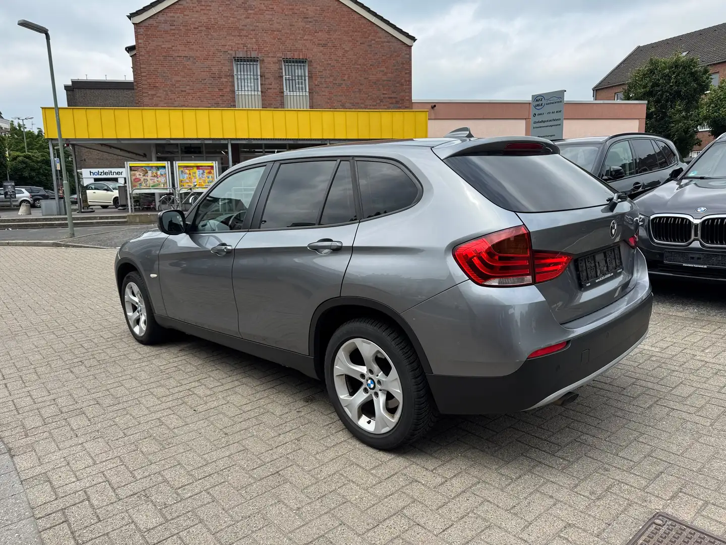 BMW X1 20 d sDrive Сірий - 1