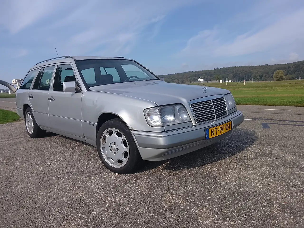 Mercedes-Benz E 230 TE Station Combi, foto 3