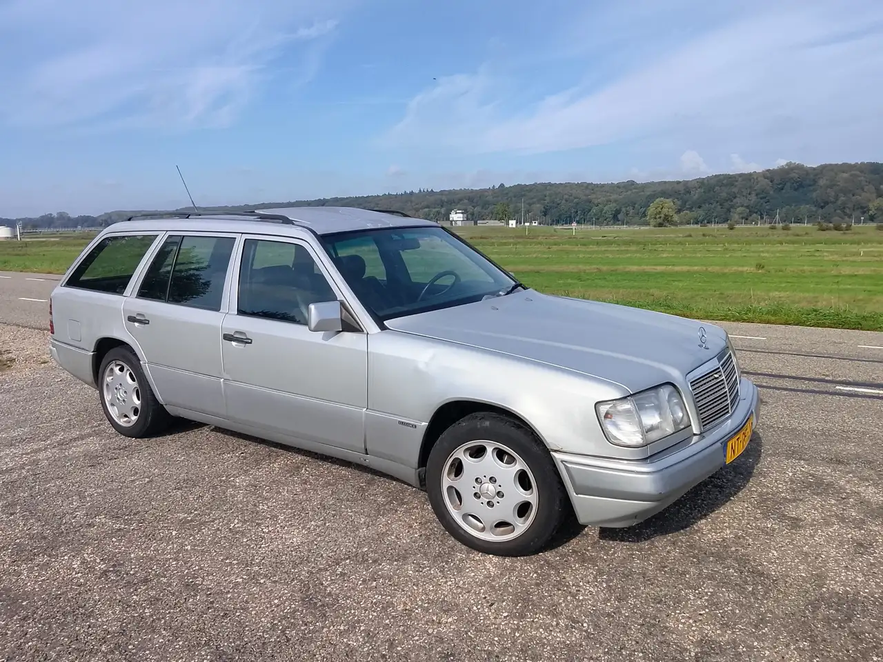 Mercedes-Benz E 230 TE Station Combi, foto 1
