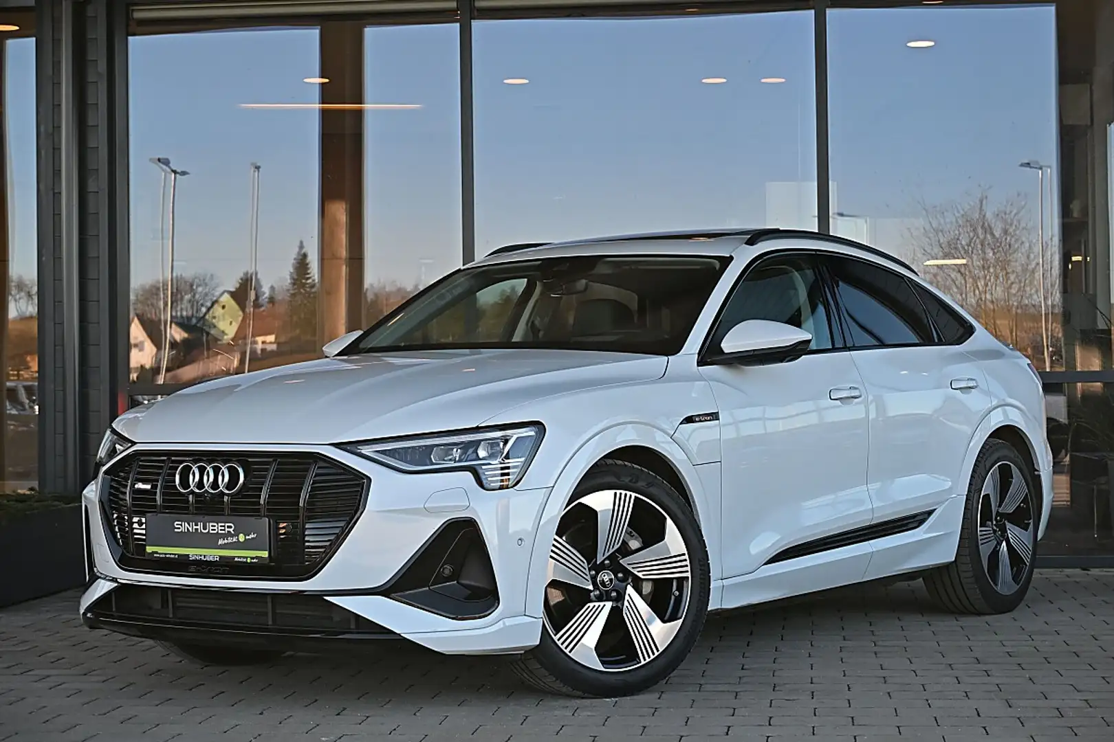 Audi e-tron SB 55 quattro 95kWh S-line NP €123k  21", ACC, ... Weiß - 1