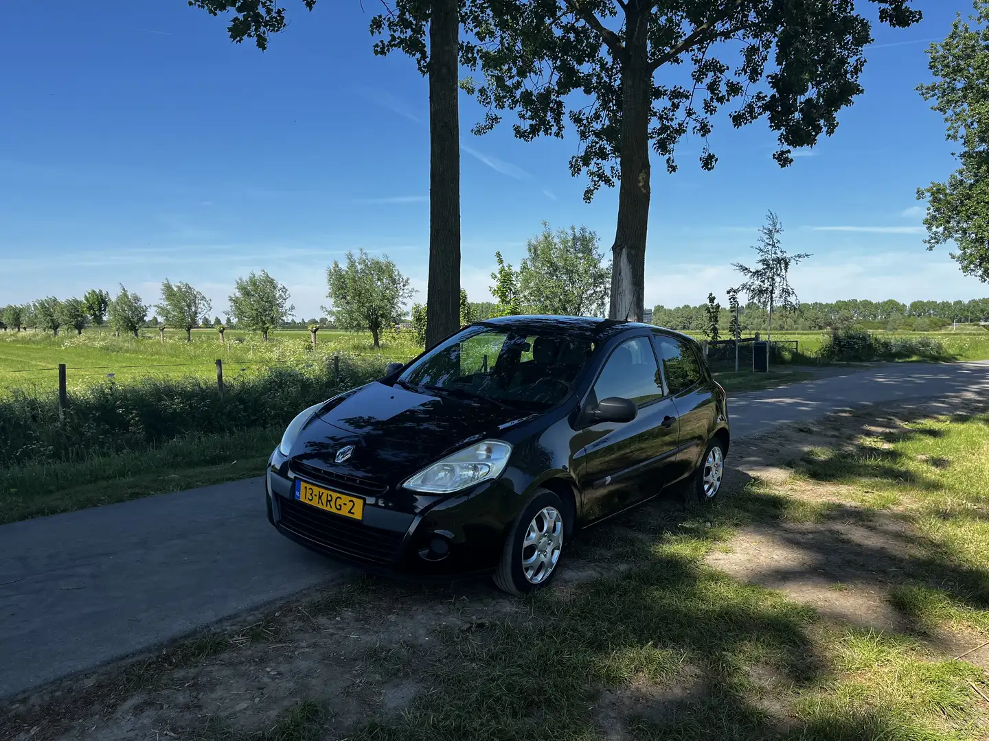 Renault Clio 1.2 Special Line Zwart - 2