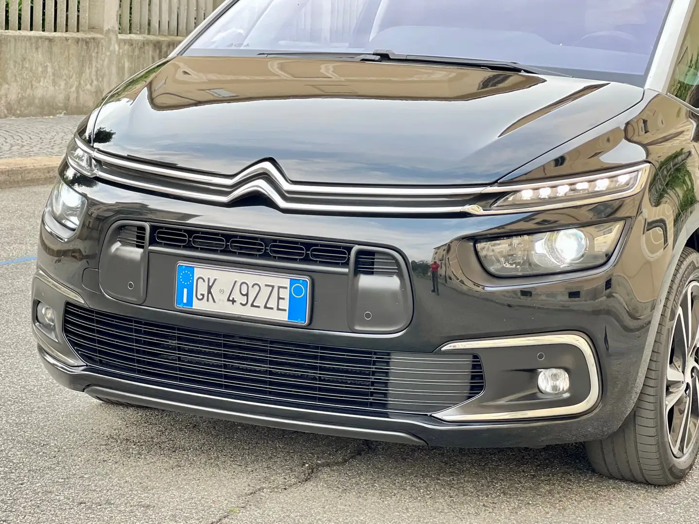 Citroen Grand C4 SpaceTourer 1.5 BlueHDi 130cv aut. EAT8 7Posti Shine Pack FULL Nero - 2