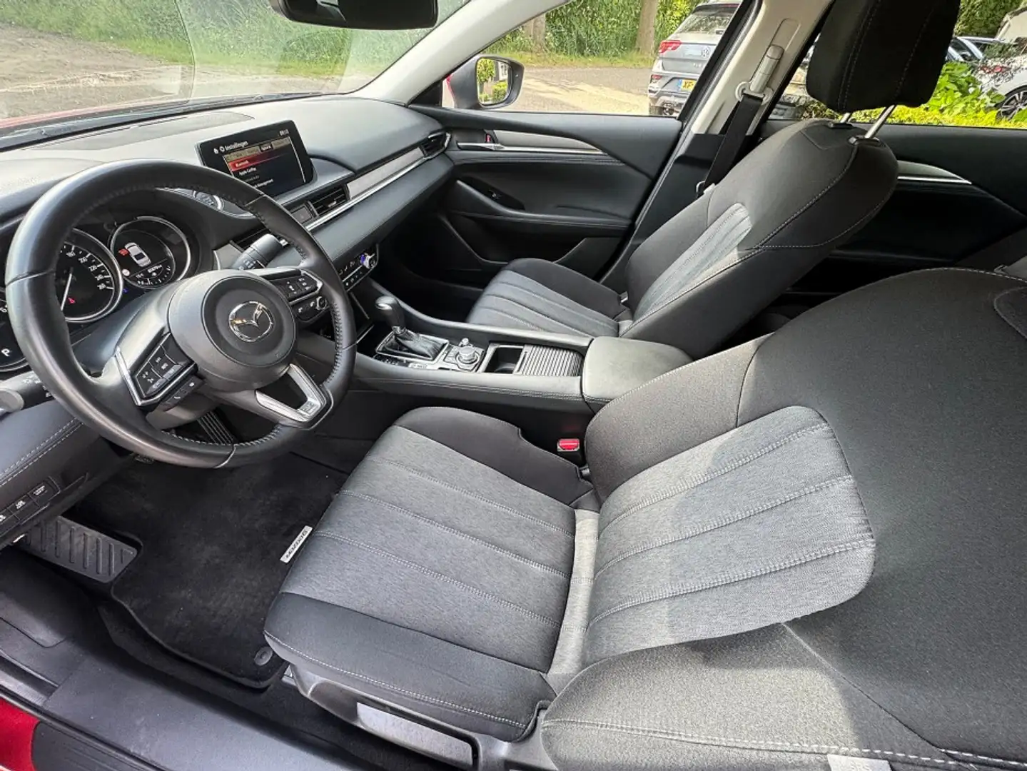 Mazda 6 2.0 SkyActiv-G 165pk autom ecc,lmv,navi,led,pdc Rot - 2