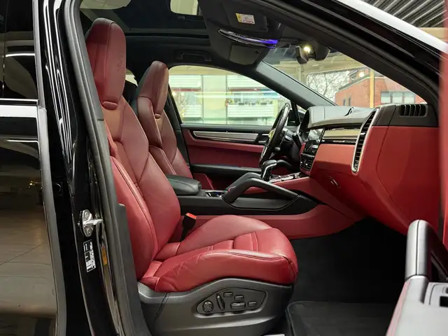 Porsche Cayenne view 20