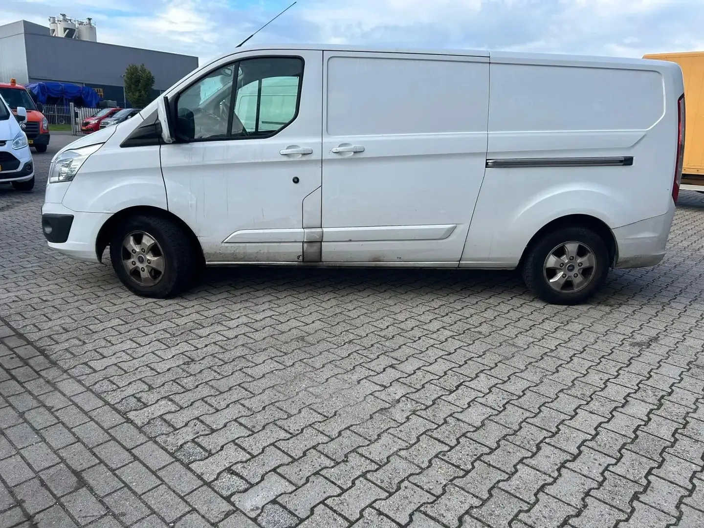 Ford Transit Custom LANG 92 KW AI Weiß - 2