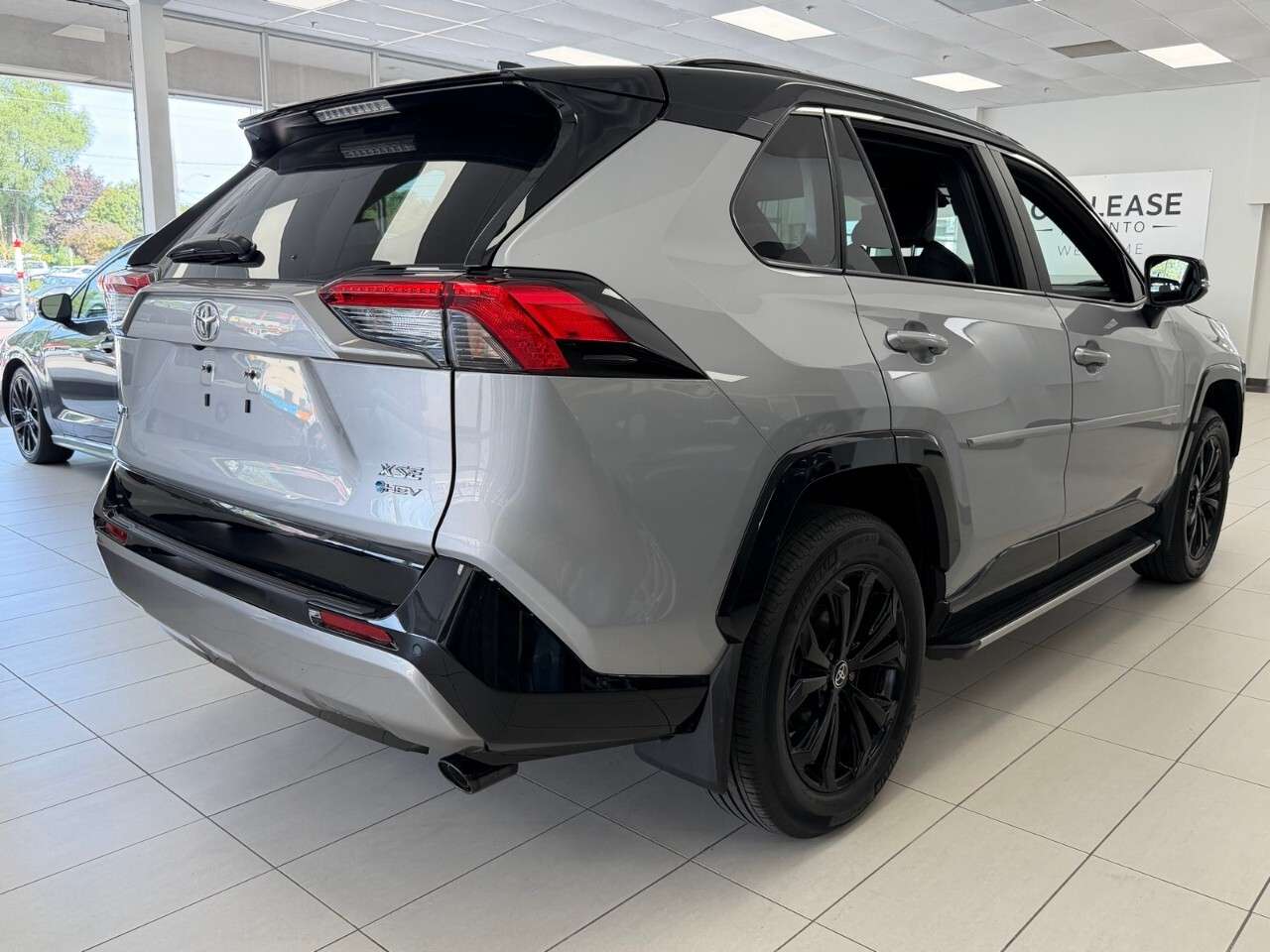 2025 Toyota RAV4 Hybrid XSE AWD — снимка 1