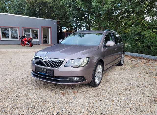 Imagine Skoda Superb Combi Exclusive 1.8*Navi*SZH*Temp*AHK*LMF