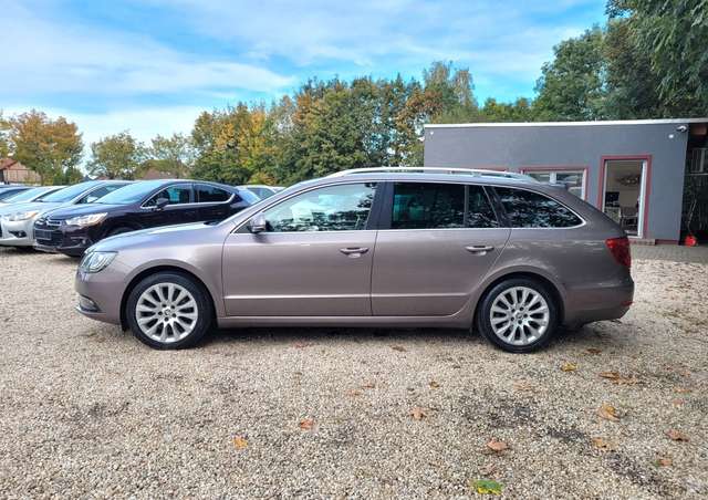Skoda Superb Combi Exclusive 1.8*Navi*SZH*Temp*AHK*LMF