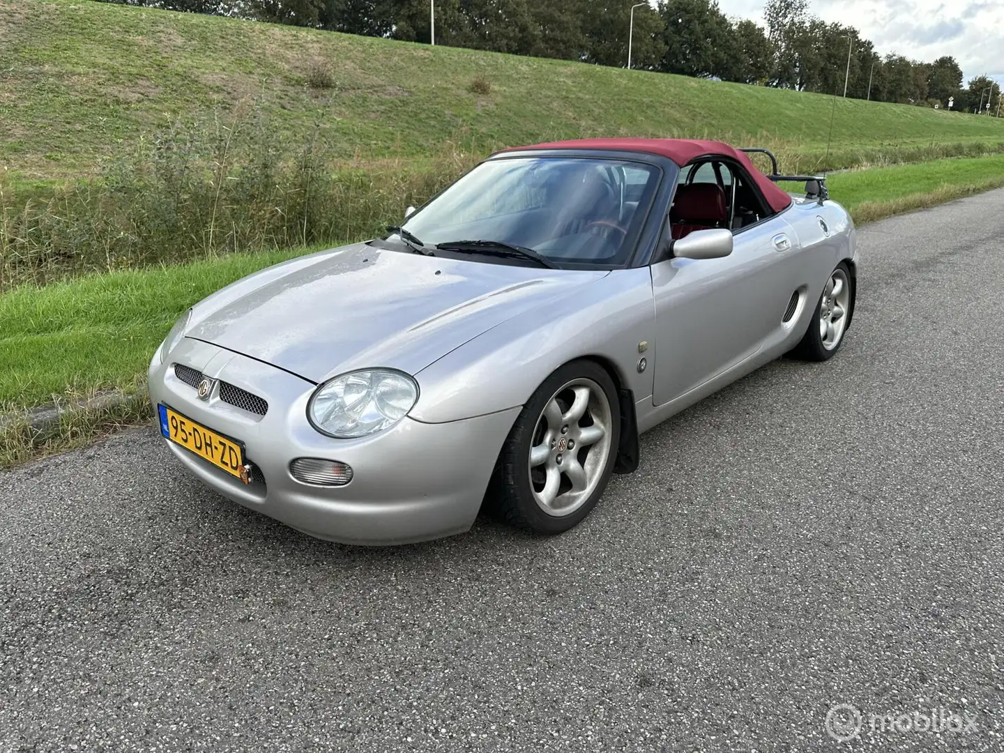 MG MGF 1.8i Grijs - 1