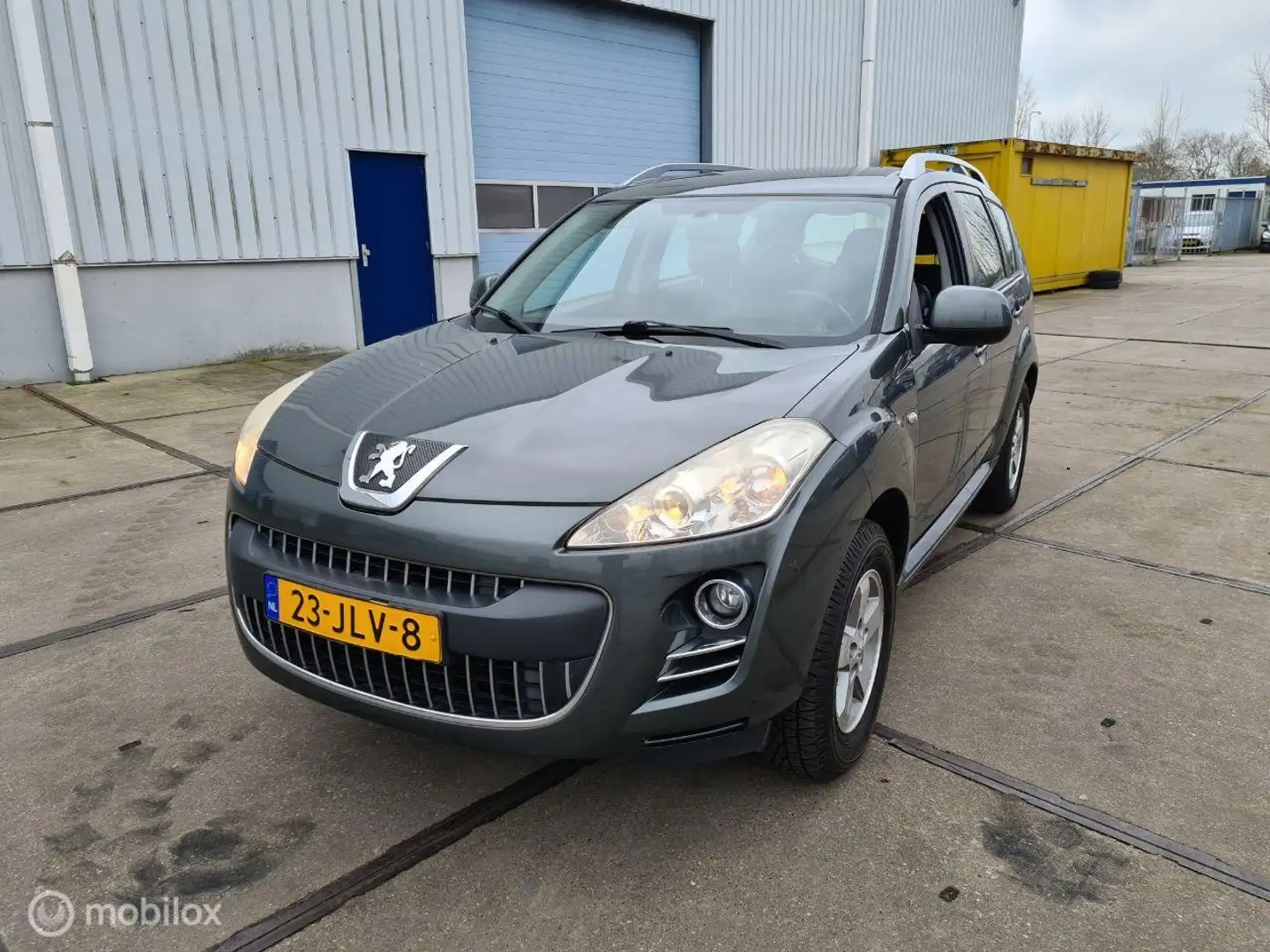 Peugeot 4007 2.4 ST 5p. Šedá - 1