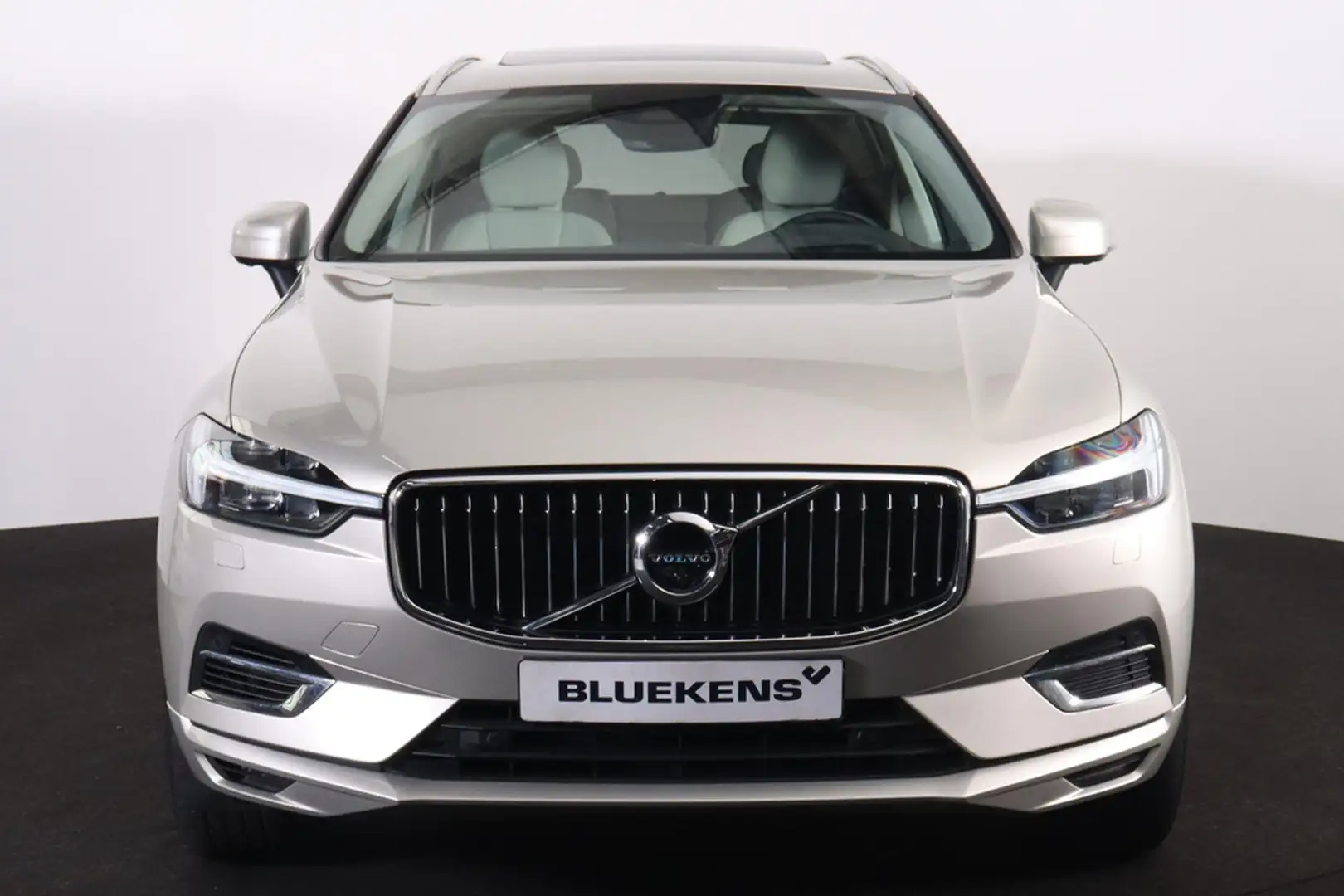 Volvo XC60 Recharge T6 AWD Inscription - Panorama/schuifdak - Bruin - 2
