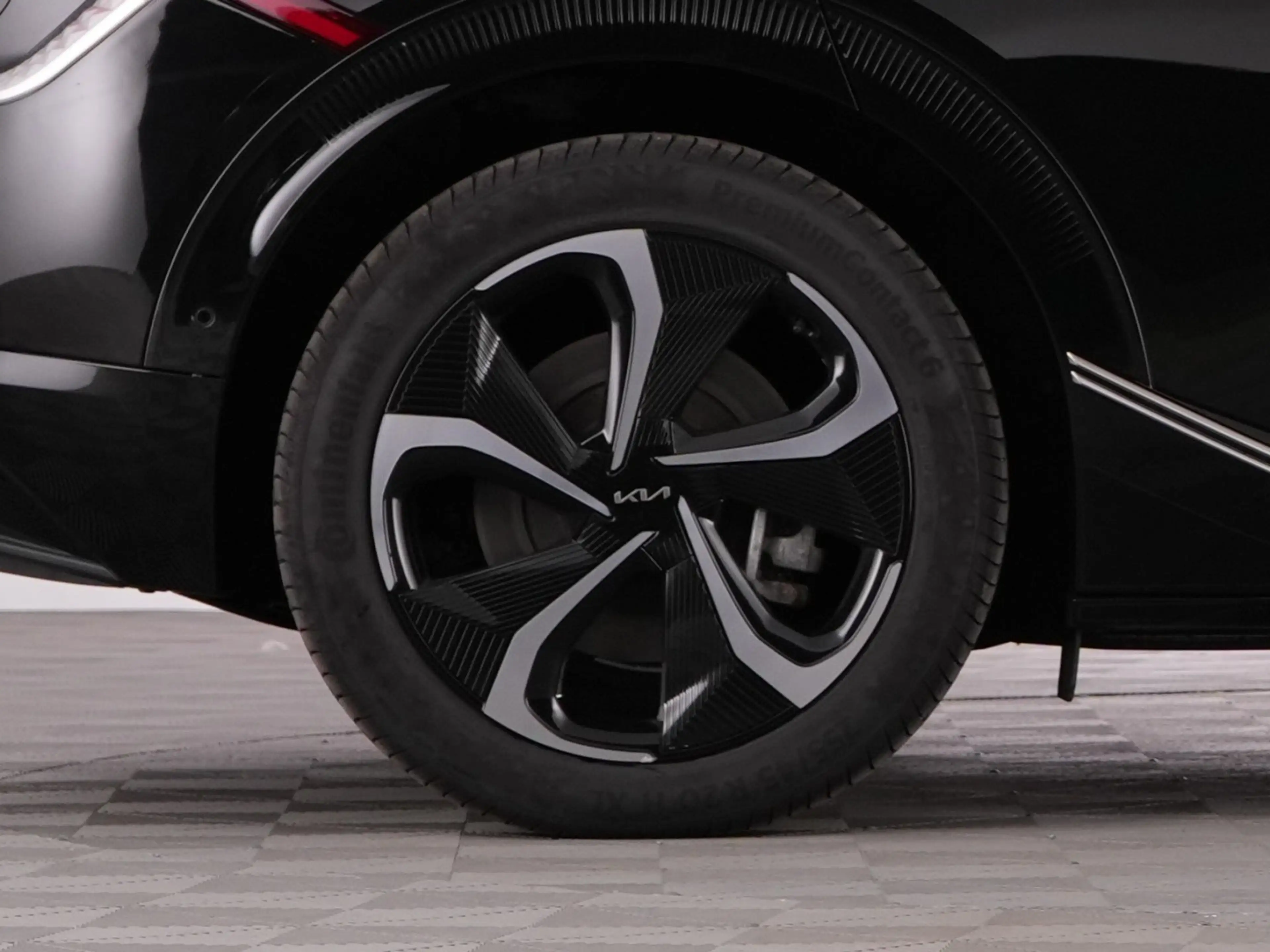 Kia EV6 Plus AWD 77.4 kWh 325PK | LEDER | Full LED | EL. S — photo 39