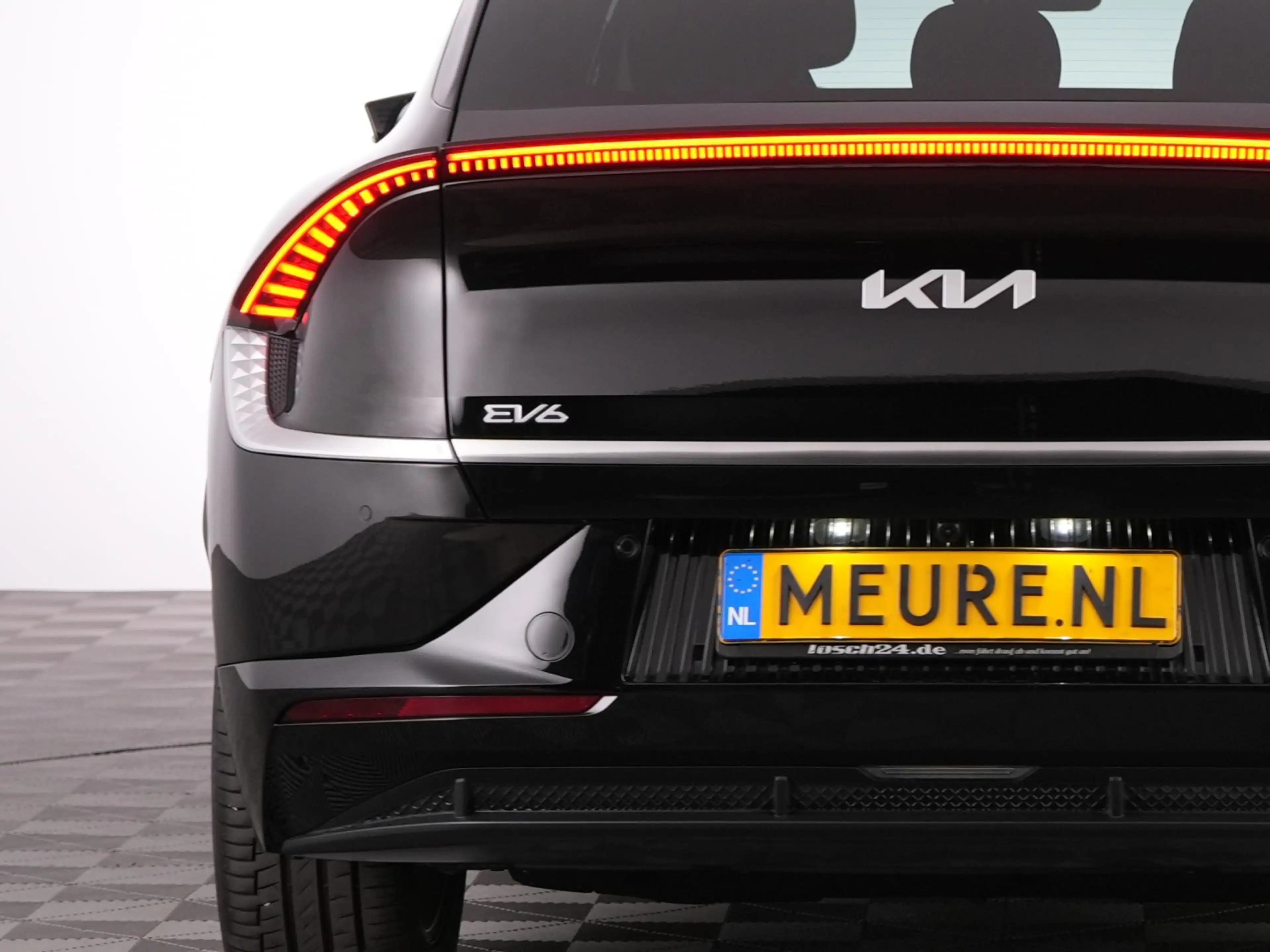 Kia EV6 Plus AWD 77.4 kWh 325PK | LEDER | Full LED | EL. S — photo 22