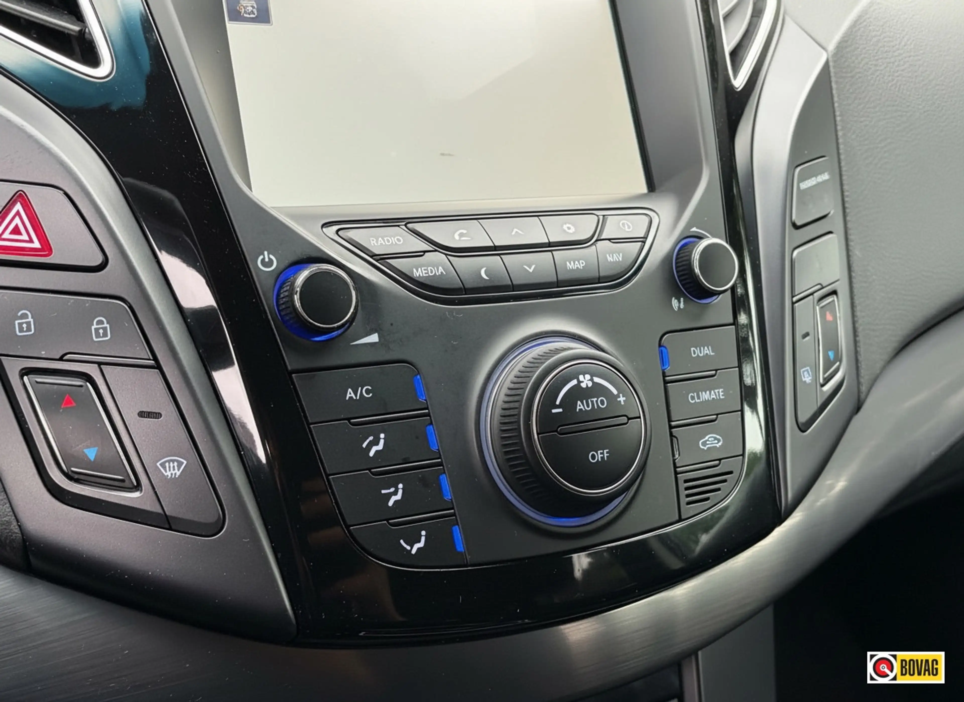 Hyundai i40 Wagon 1.6 GDI Blue Business Edition NAVI CRUISE TR — photo 27