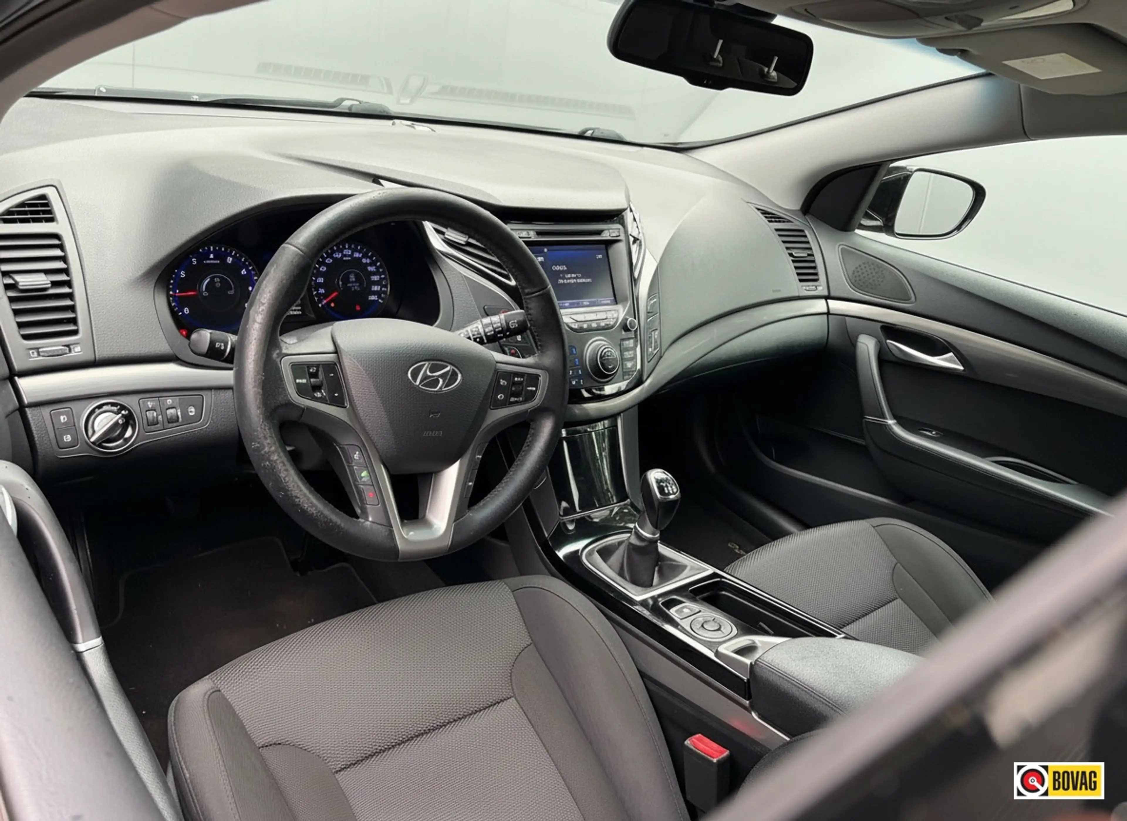 Hyundai i40 Wagon 1.6 GDI Blue Business Edition NAVI CRUISE TR — photo 11