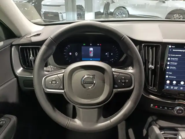 Volvo XC60 view 10
