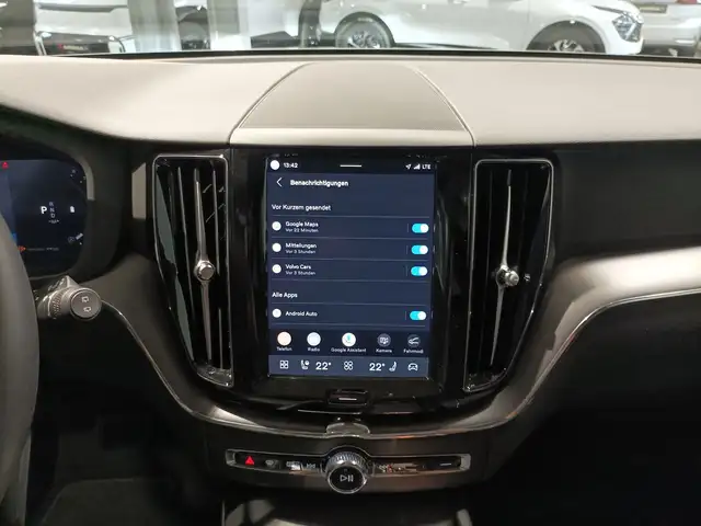 Volvo XC60 view 12