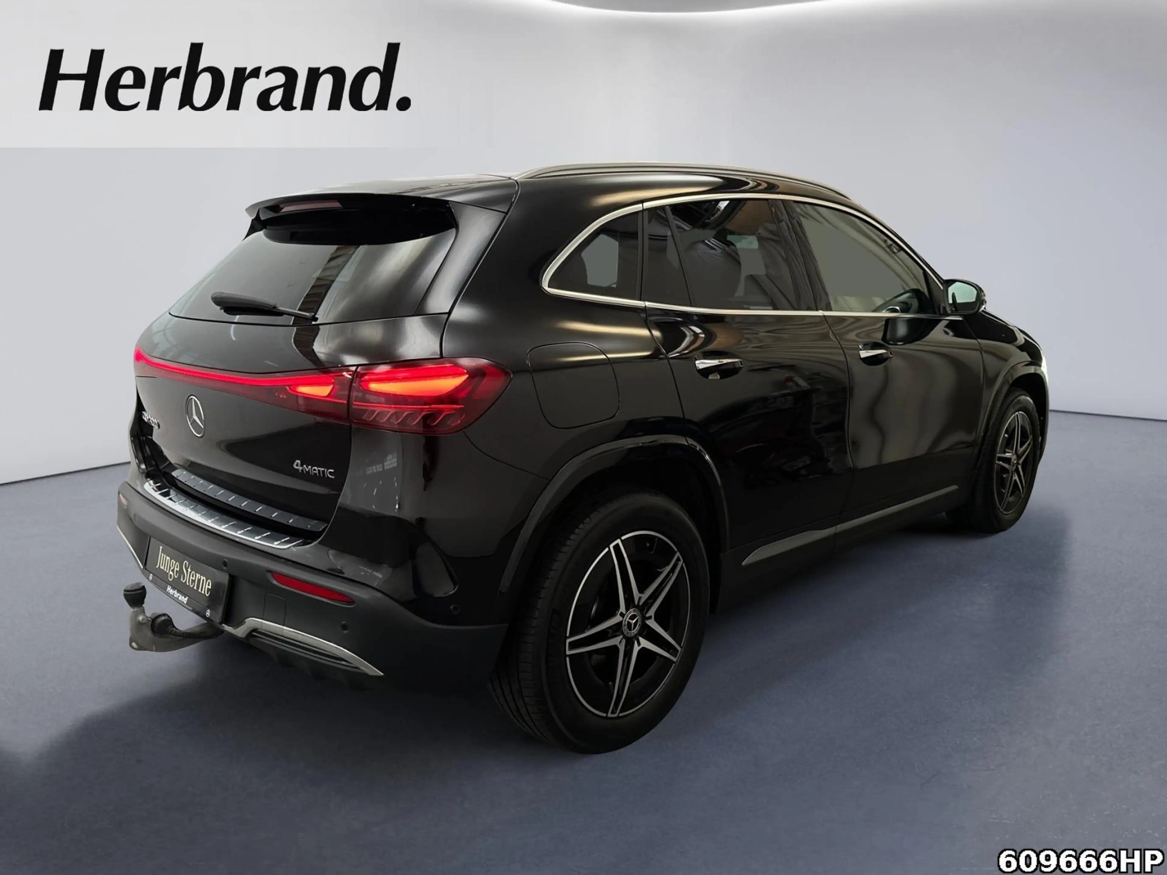 Mercedes-Benz EQA 300 4M AMG  AHK Keyless Ambiente Lenkradhzg. — photo 3
