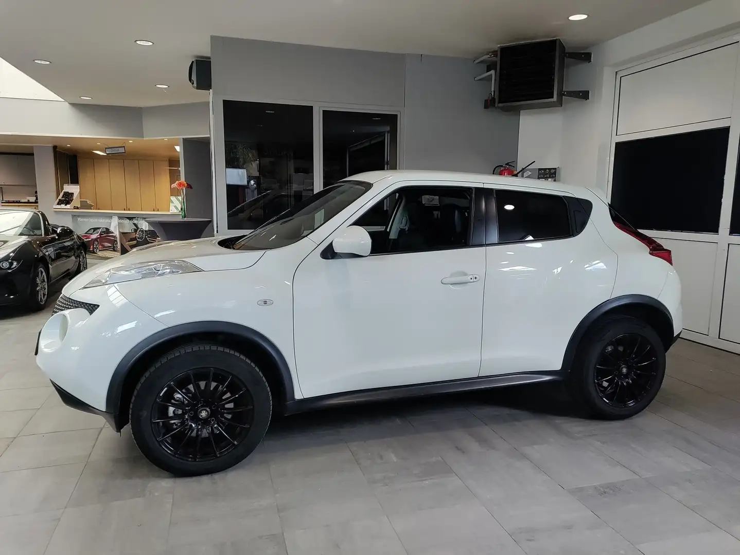 Nissan Juke 1.6 DIG-T Tekna 4x2 + leder Blanc - 2