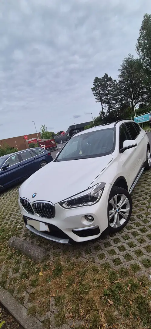 BMW X1 X1 sDrive16d Wit - 1