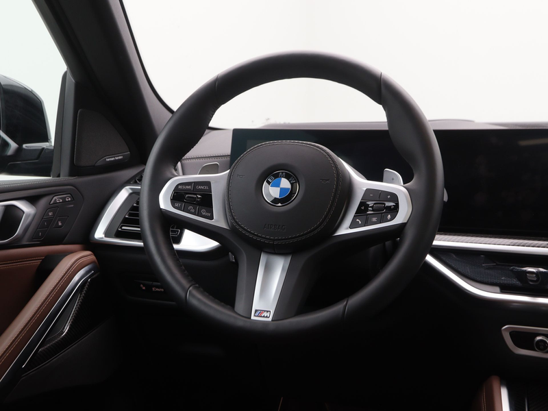BMW X6 xDrive40i — photo 2