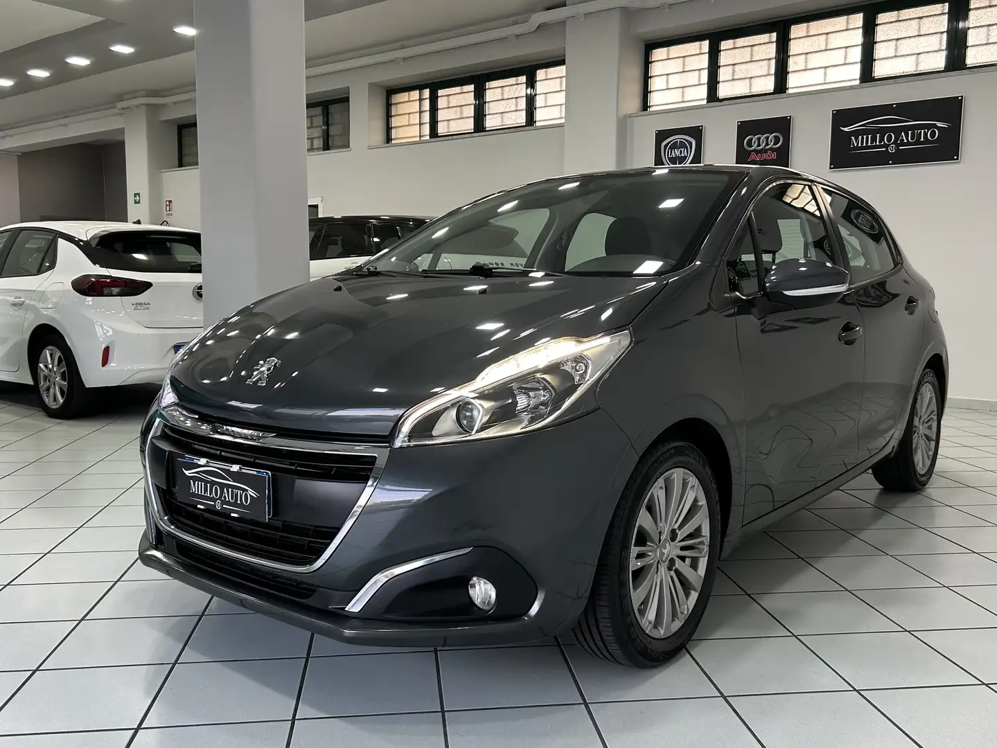 Peugeot 208 5p 1.6 bluehdi Allure 75cv - 2
