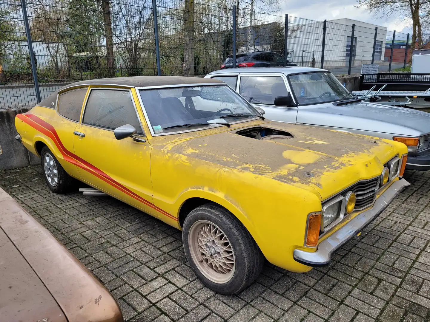 Ford Taunus Knudsen Coupe GXL V6 *Schiebedach* Giallo - 2