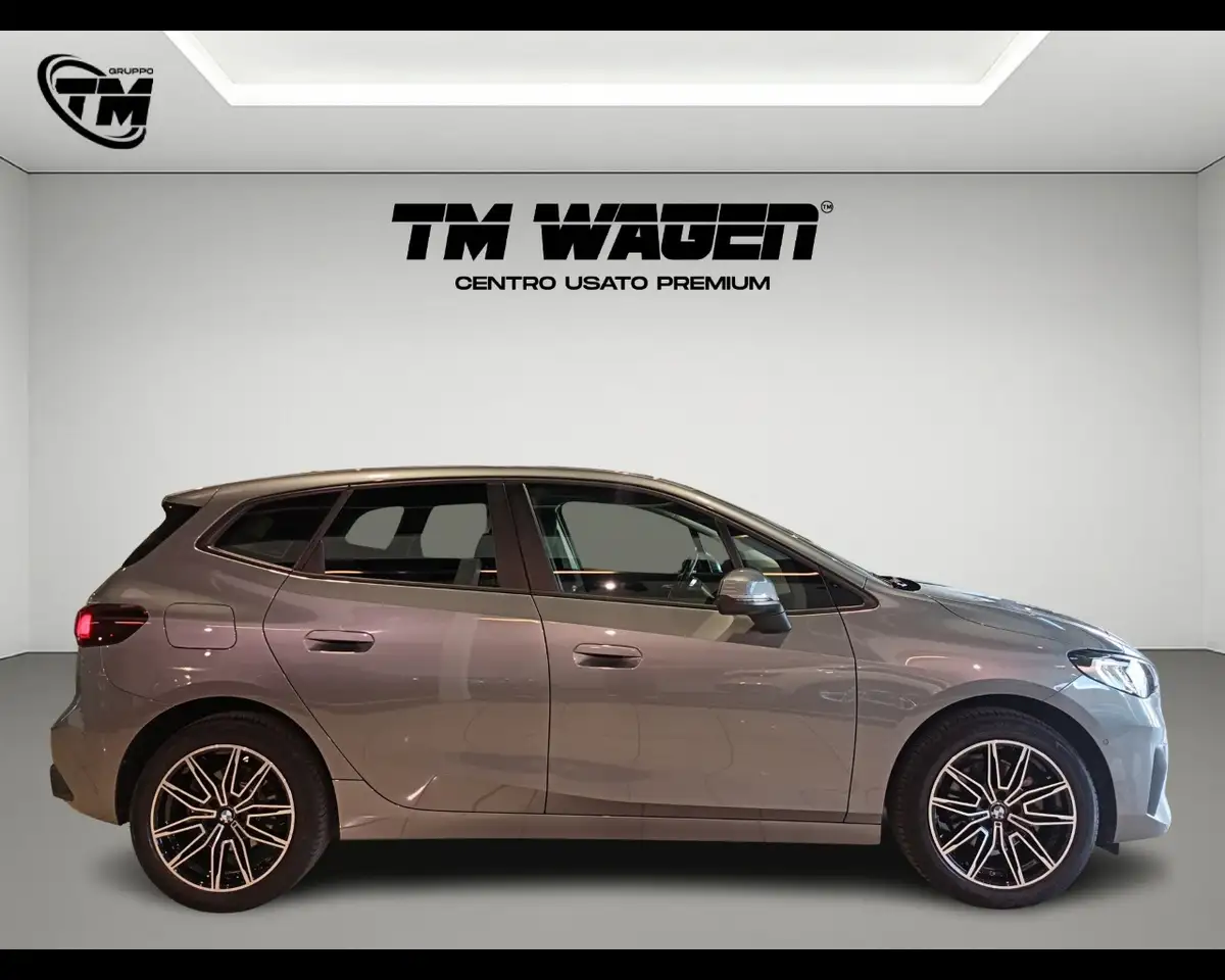 BMW 220 - 220i 48V Active Tourer, миниатюра 9