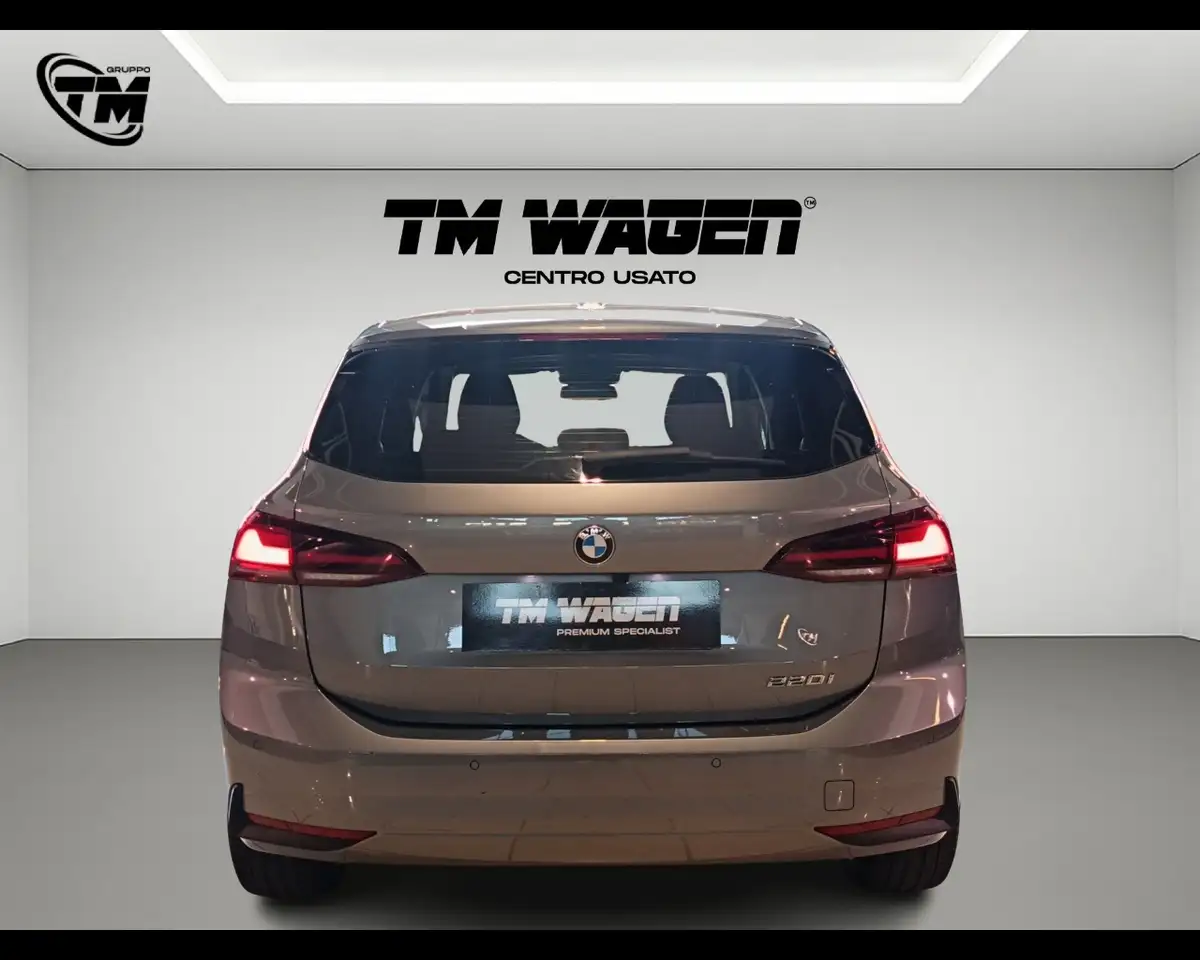 BMW 220 - 220i 48V Active Tourer, миниатюра 7