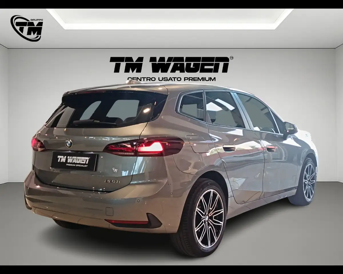 BMW 220 - 220i 48V Active Tourer, миниатюра 6