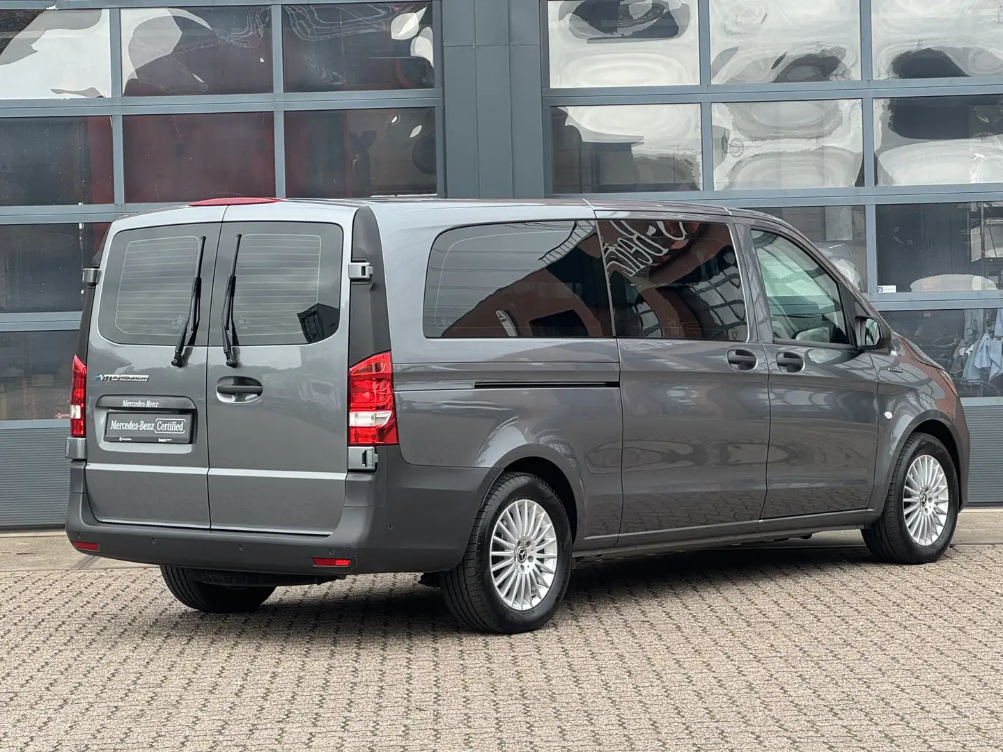 Mercedes-Benz Vito eVito Tourer 129 L3 90 kWh, 360KM | 8-Pers. | Came Gris - 2