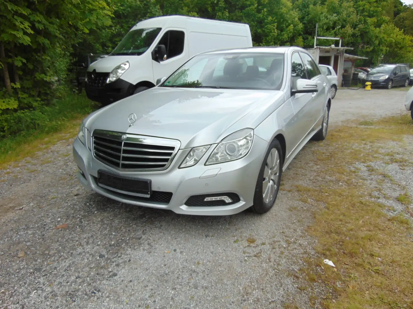 Mercedes-Benz E 220 E 220 CDI BlueEfficiency (212.002) Šedá - 2