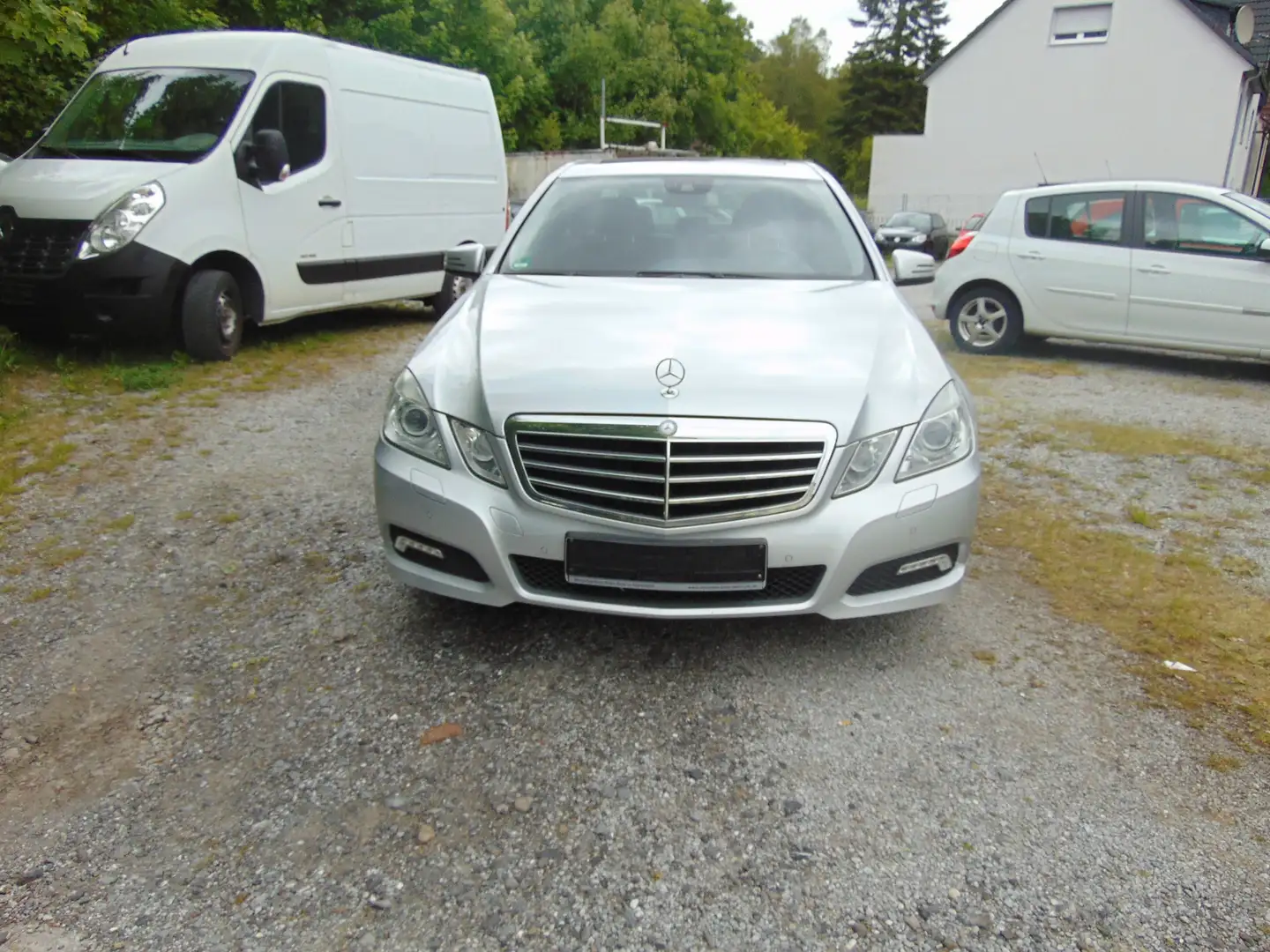 Mercedes-Benz E 220 E 220 CDI BlueEfficiency (212.002) Šedá - 1